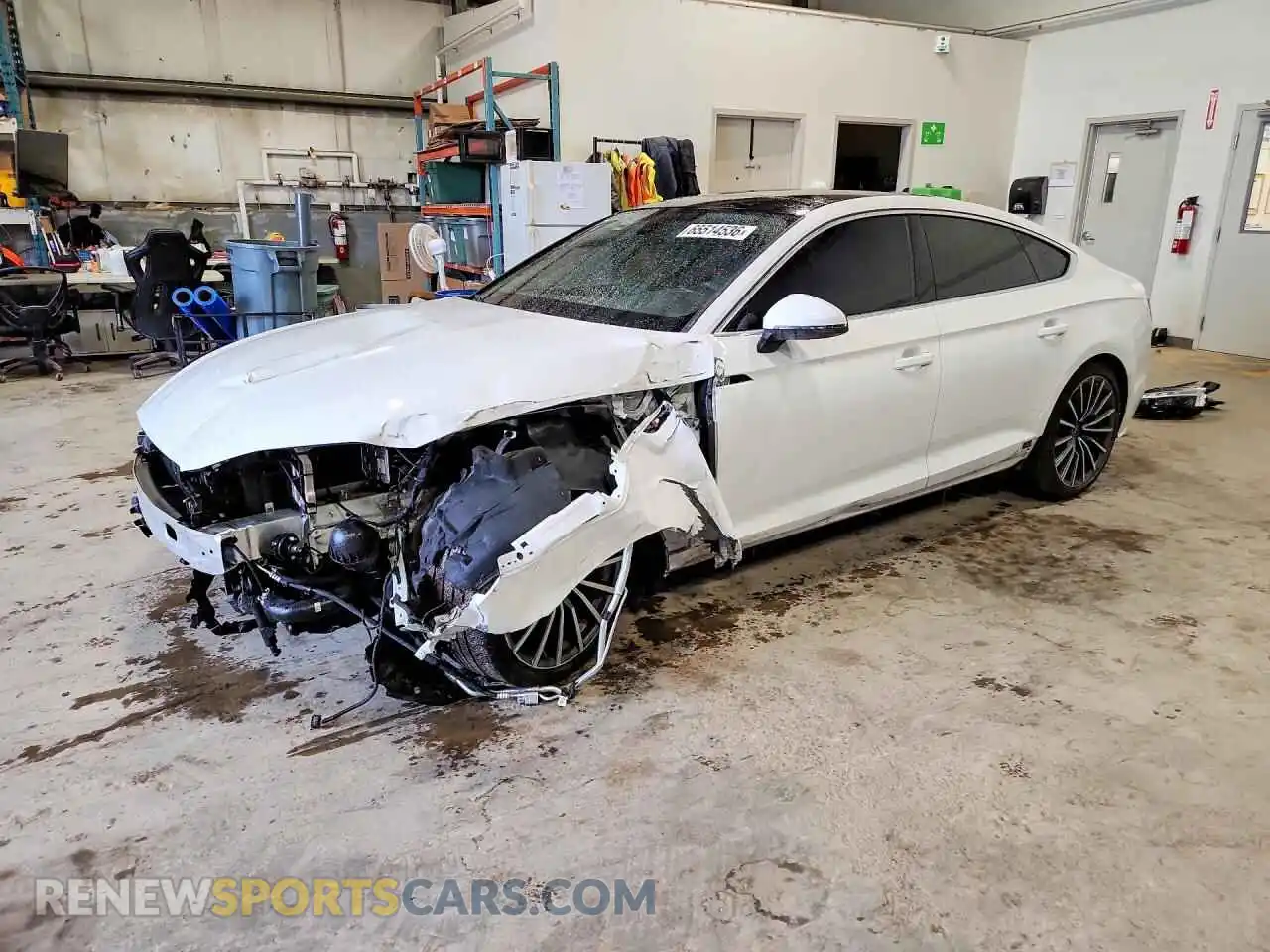 1 fotografías del automóvil dañado WAUEACF59RA074559 AUDI A5 2024