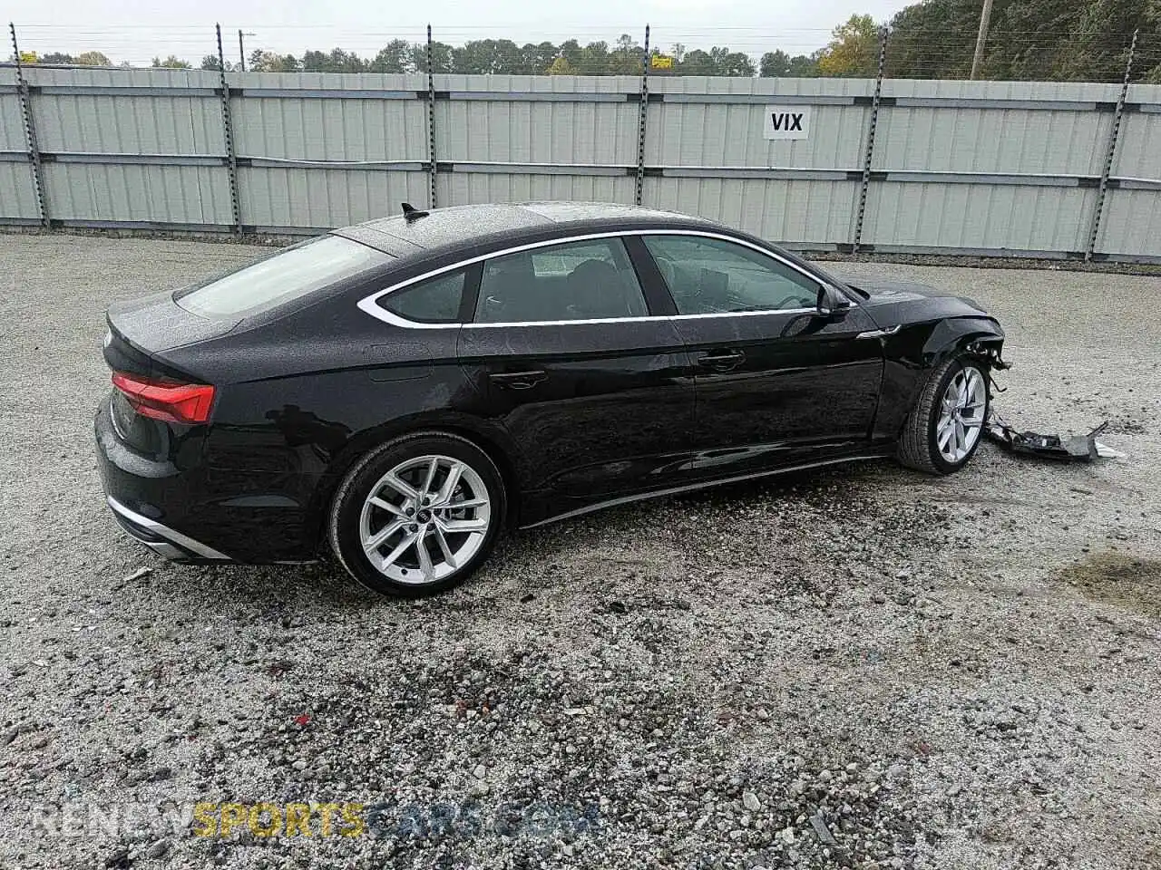 3 Фотография поврежденного автомобиля WAUFACF50RA067620 AUDI A5 2024