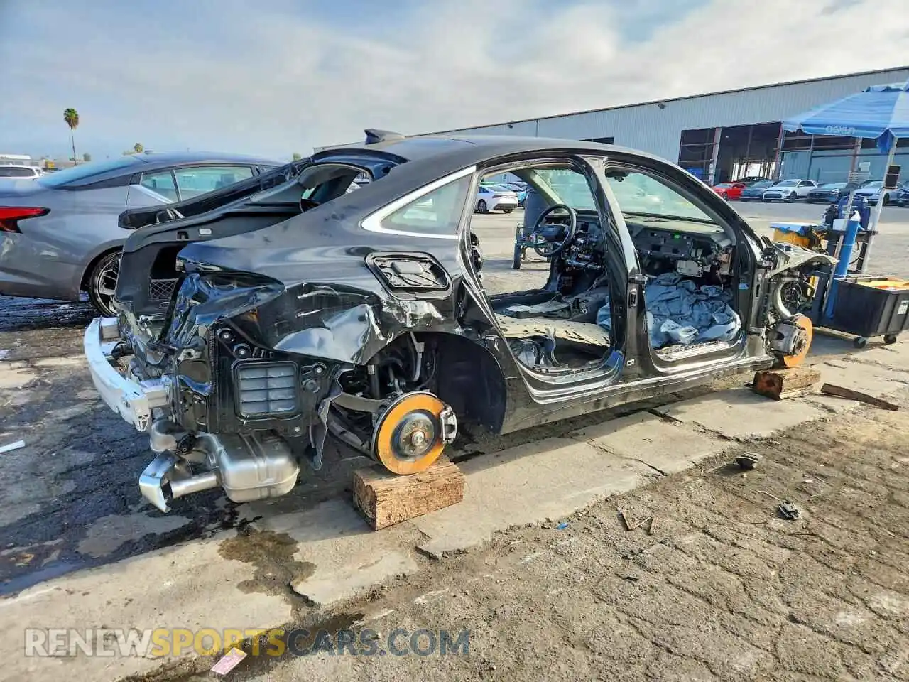 3 Фотография поврежденного автомобиля WAU2BCFU9SN096809 AUDI A5 2025