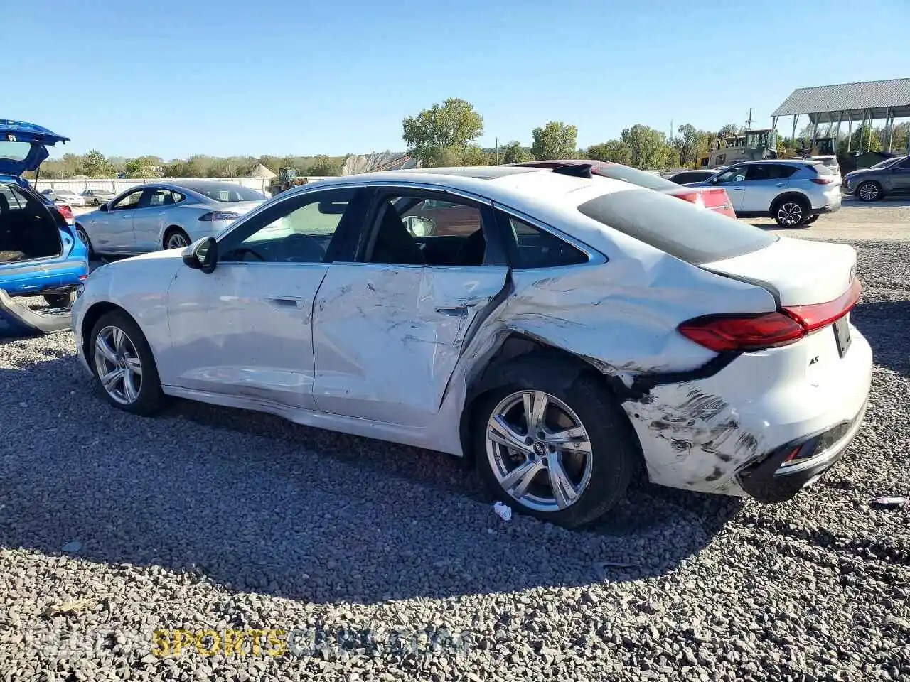 2 Фотография поврежденного автомобиля WAU3BCFU6SN071497 AUDI A5 2025