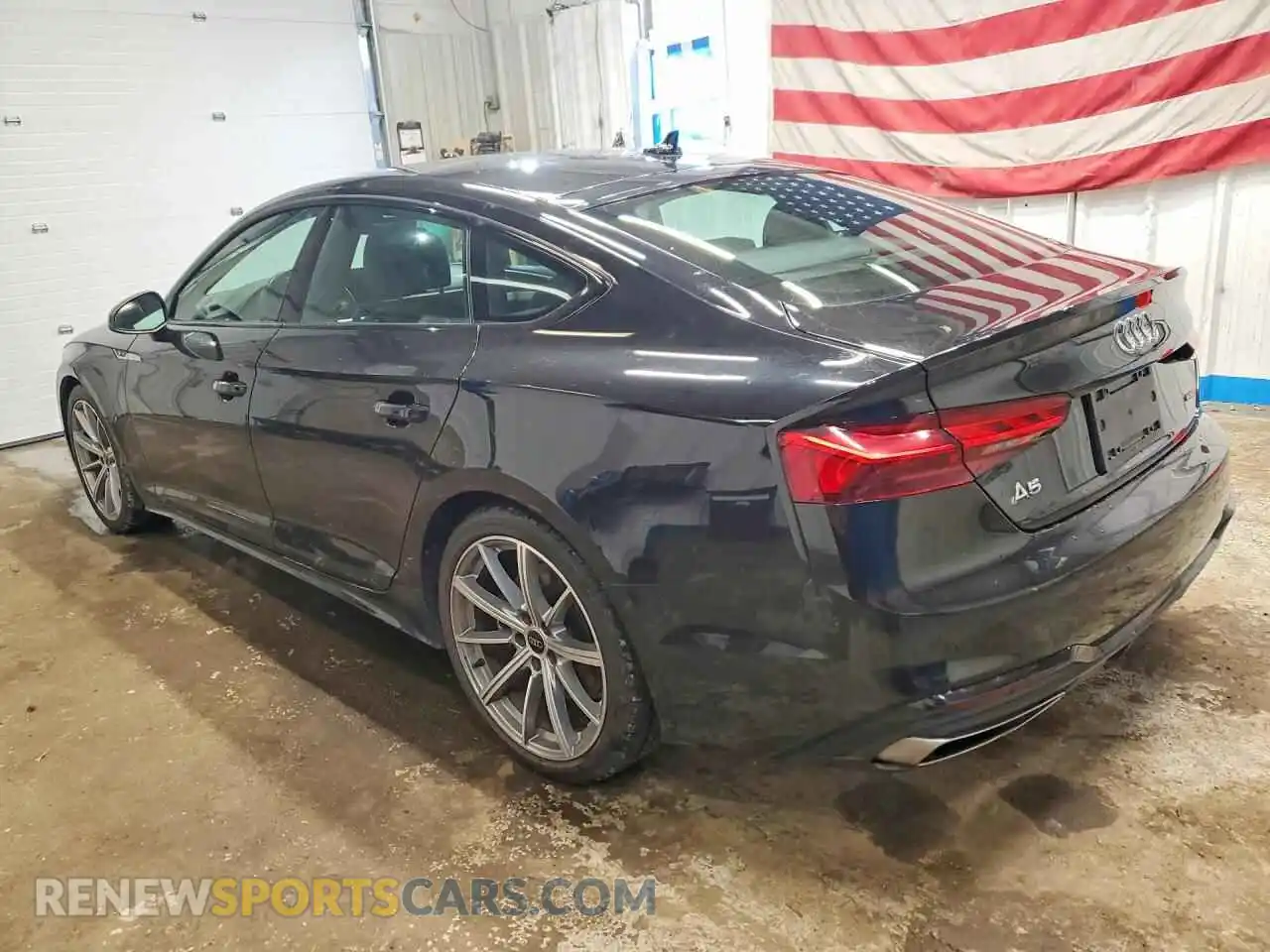 2 Фотография поврежденного автомобиля WAUDACF50SA008063 AUDI A5 2025