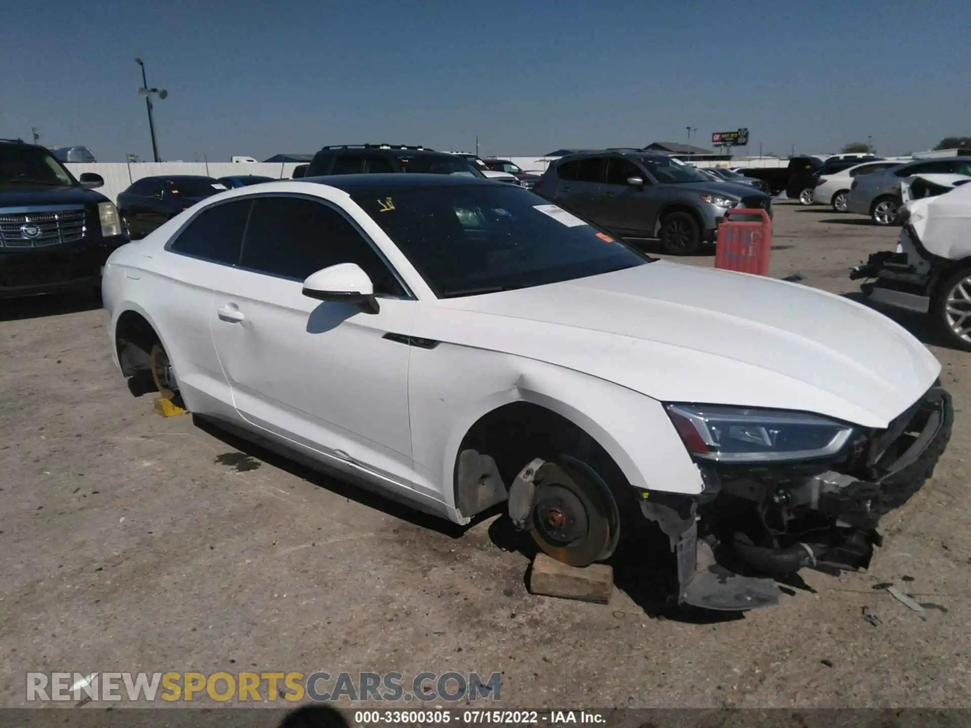 1 Фотография поврежденного автомобиля WAUSNAF56KA064184 AUDI A5 COUPE 2019