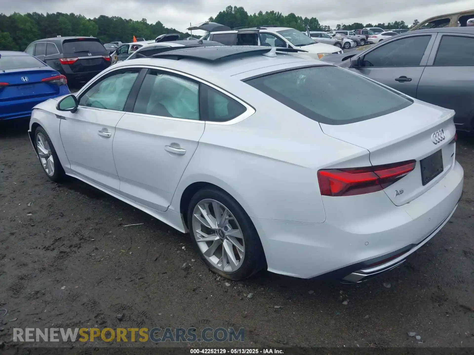 3 fotografías del automóvil dañado WAUCNCF51LA003763 AUDI A5 SPORTBACK 2020