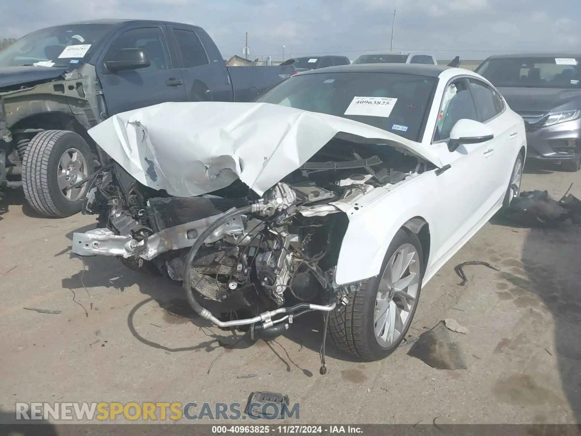 2 Фотография поврежденного автомобиля WAUABCF56MA038848 AUDI A5 SPORTBACK 2021