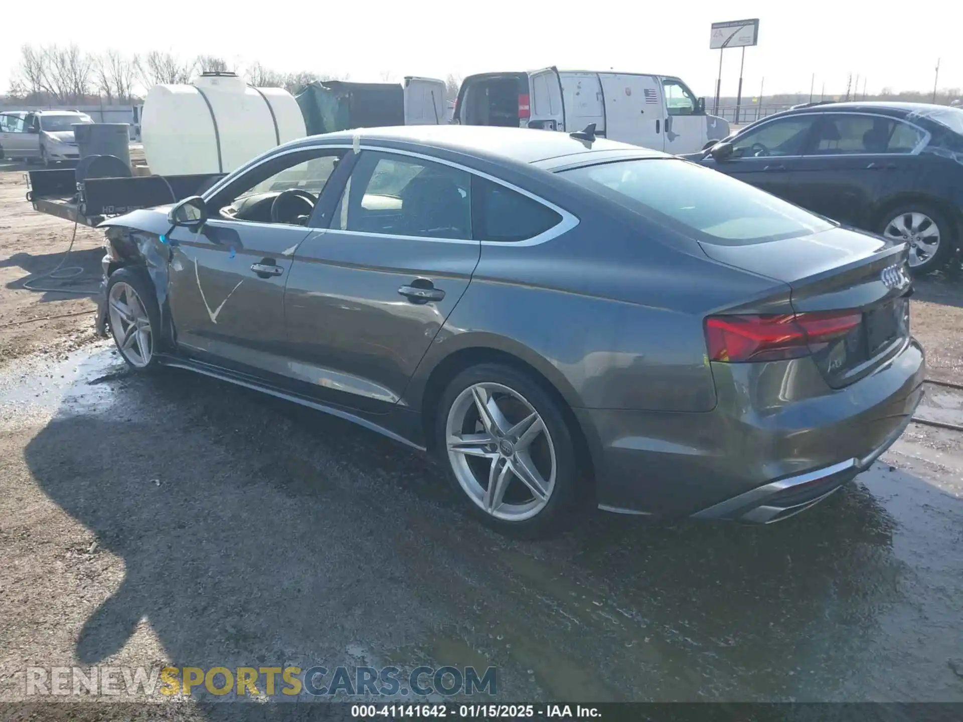 3 Фотография поврежденного автомобиля WAUDACF52MA012182 AUDI A5 SPORTBACK 2021