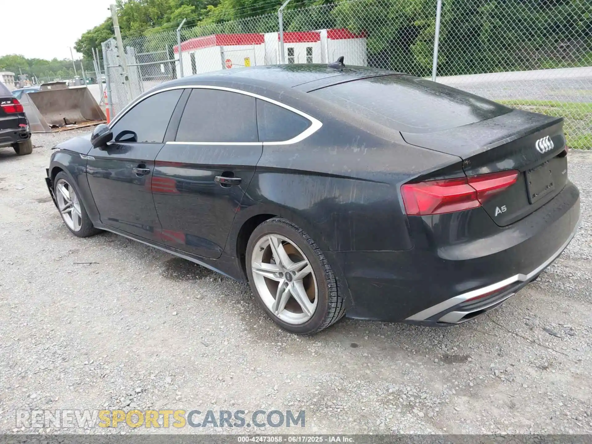 3 Photograph of a damaged car WAUDACF53MA059334 AUDI A5 SPORTBACK 2021