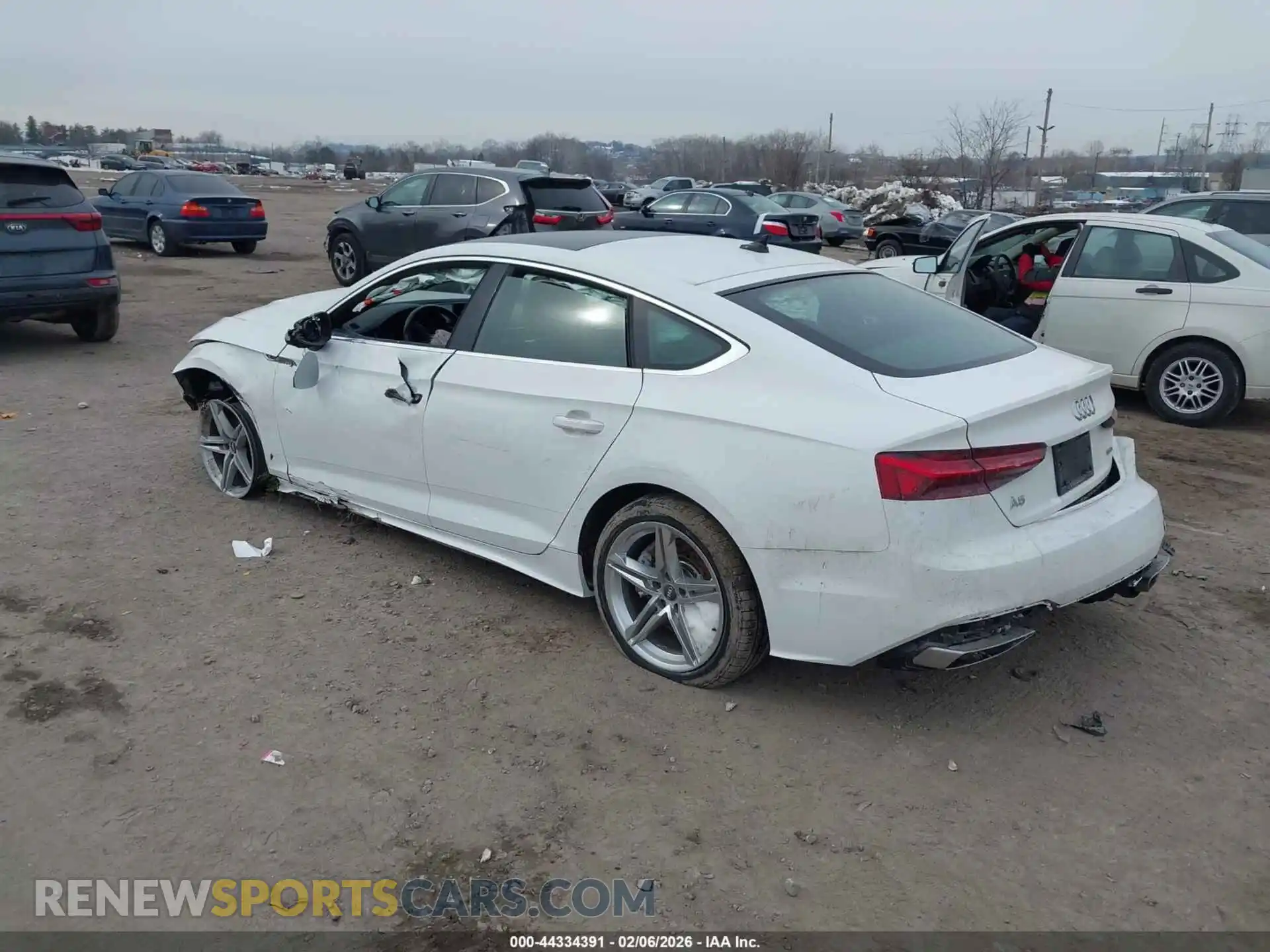 3 fotografías del automóvil dañado WAUDACF56MA015067 AUDI A5 SPORTBACK 2021