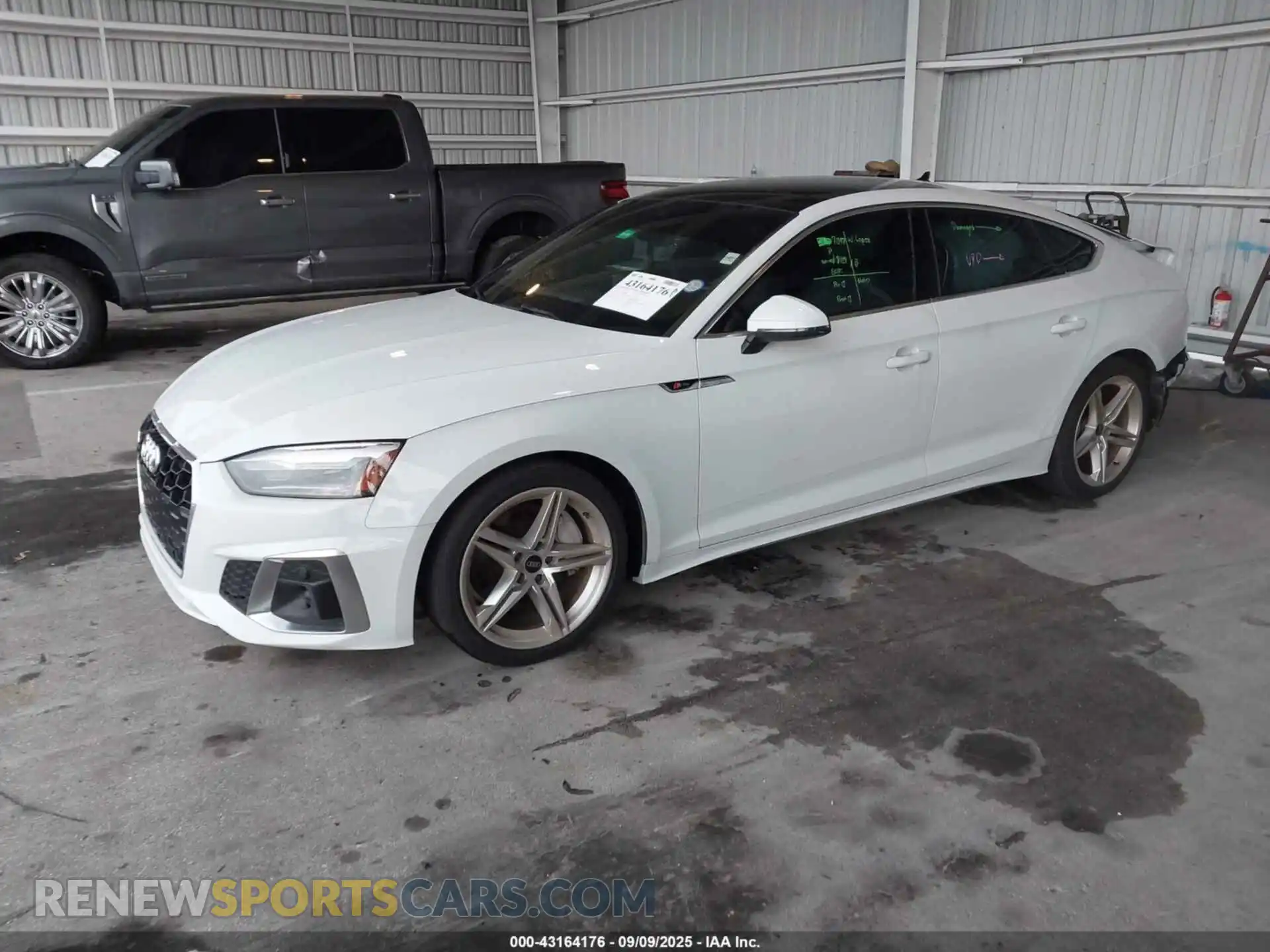 2 Photograph of a damaged car WAUDACF57MA044531 AUDI A5 SPORTBACK 2021