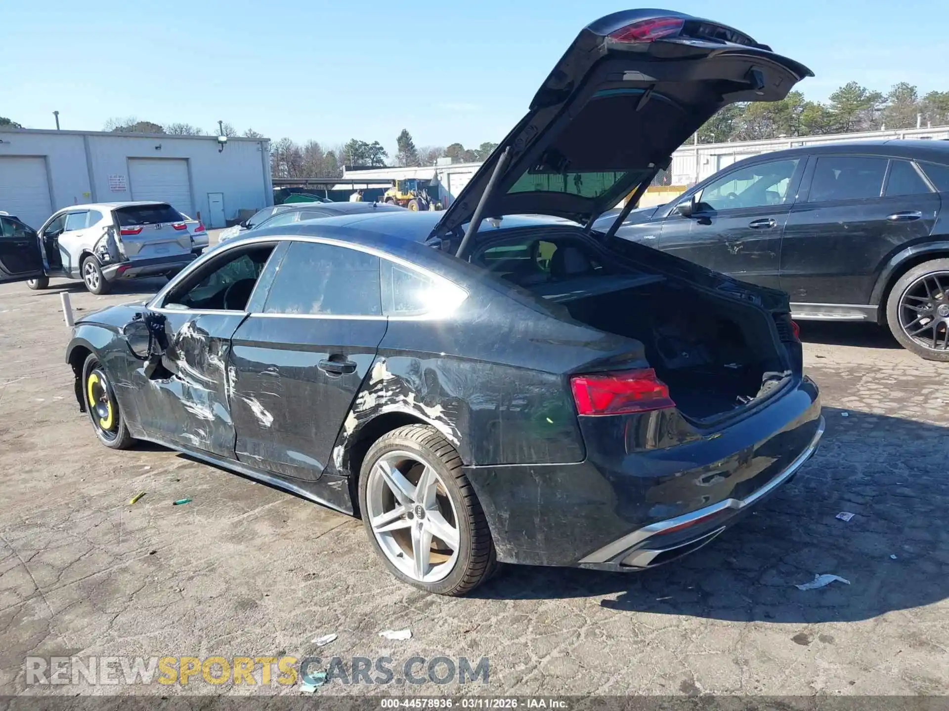 3 Photograph of a damaged car WAUDACF57MA045906 AUDI A5 SPORTBACK 2021