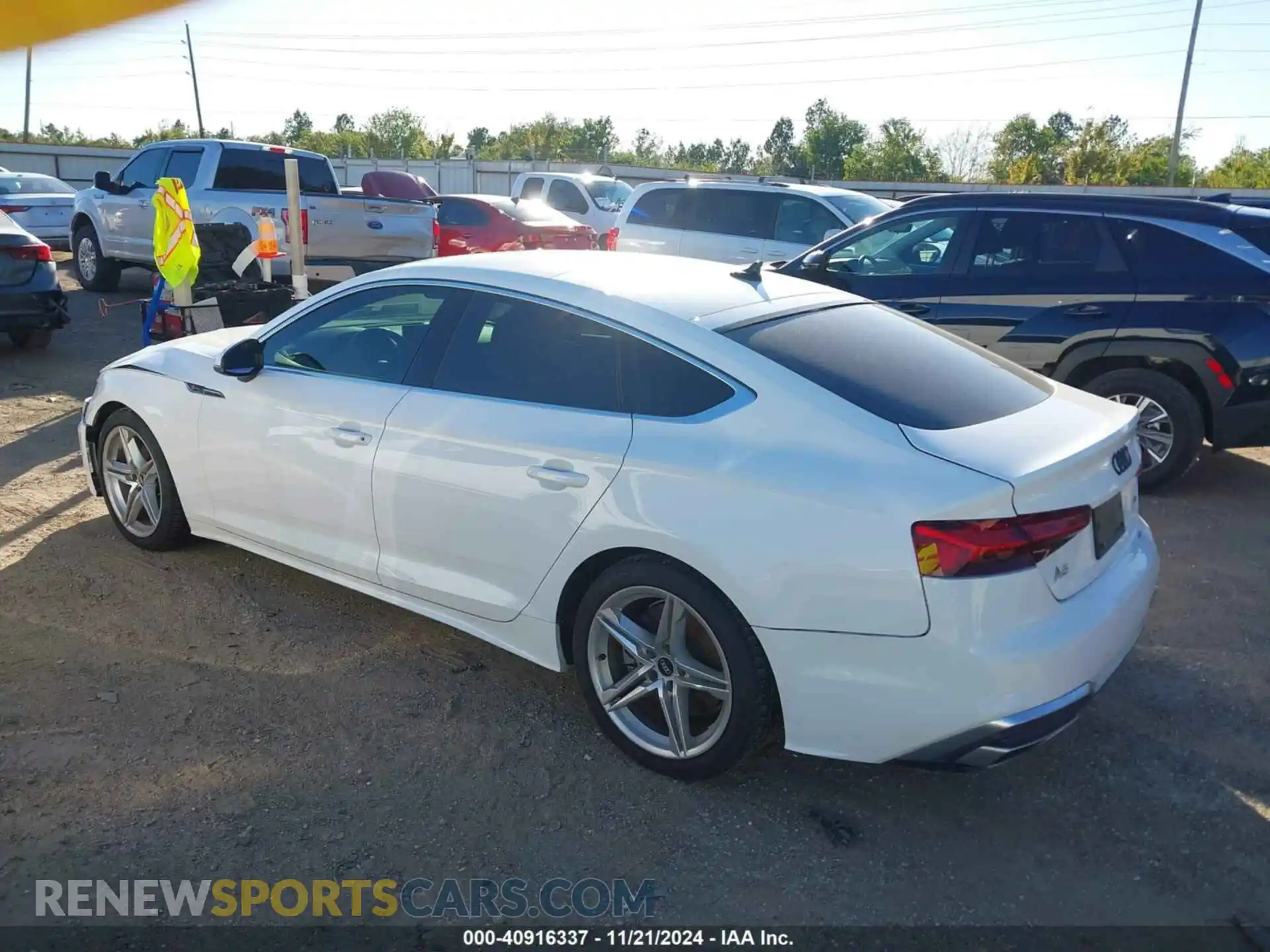 3 Фотография поврежденного автомобиля WAUDACF58MA047339 AUDI A5 SPORTBACK 2021