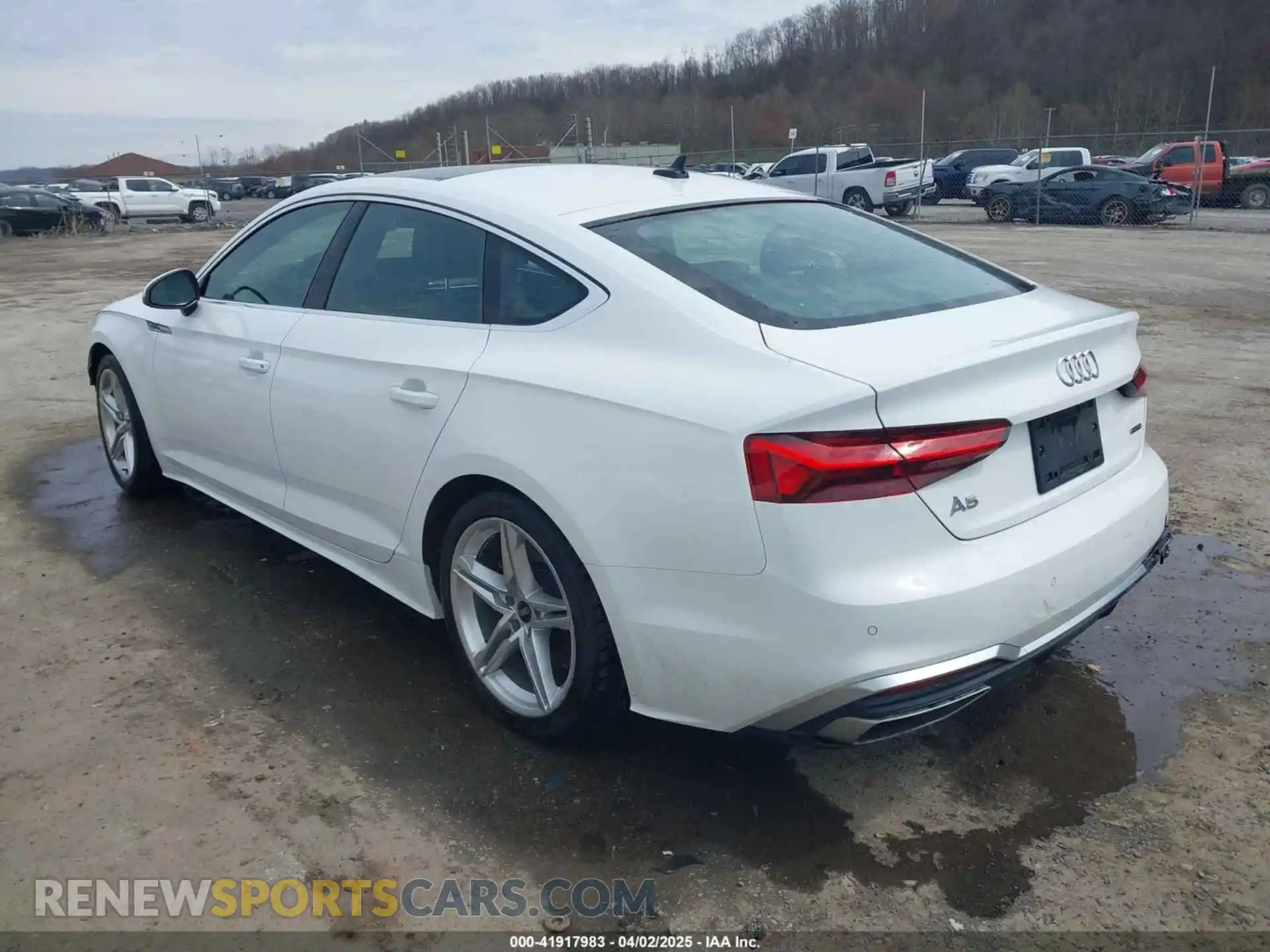 3 Фотография поврежденного автомобиля WAUFACF52MA032229 AUDI A5 SPORTBACK 2021
