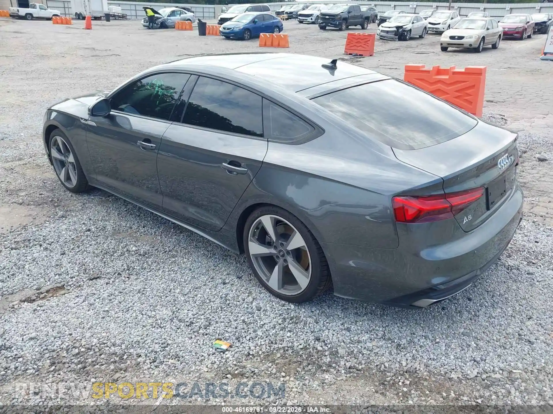 3 Photograph of a damaged car WAUFACF54MA033446 AUDI A5 SPORTBACK 2021