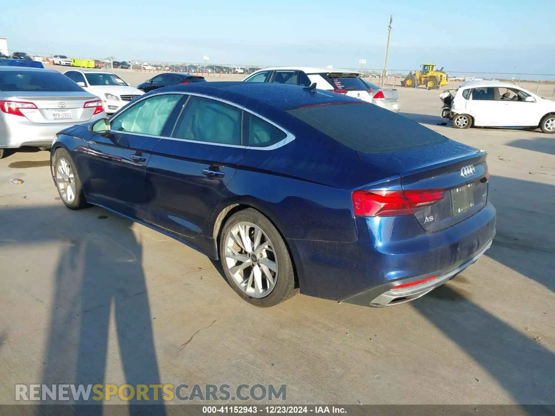 3 Фотография поврежденного автомобиля WAUCBCF54NA003705 AUDI A5 SPORTBACK 2022