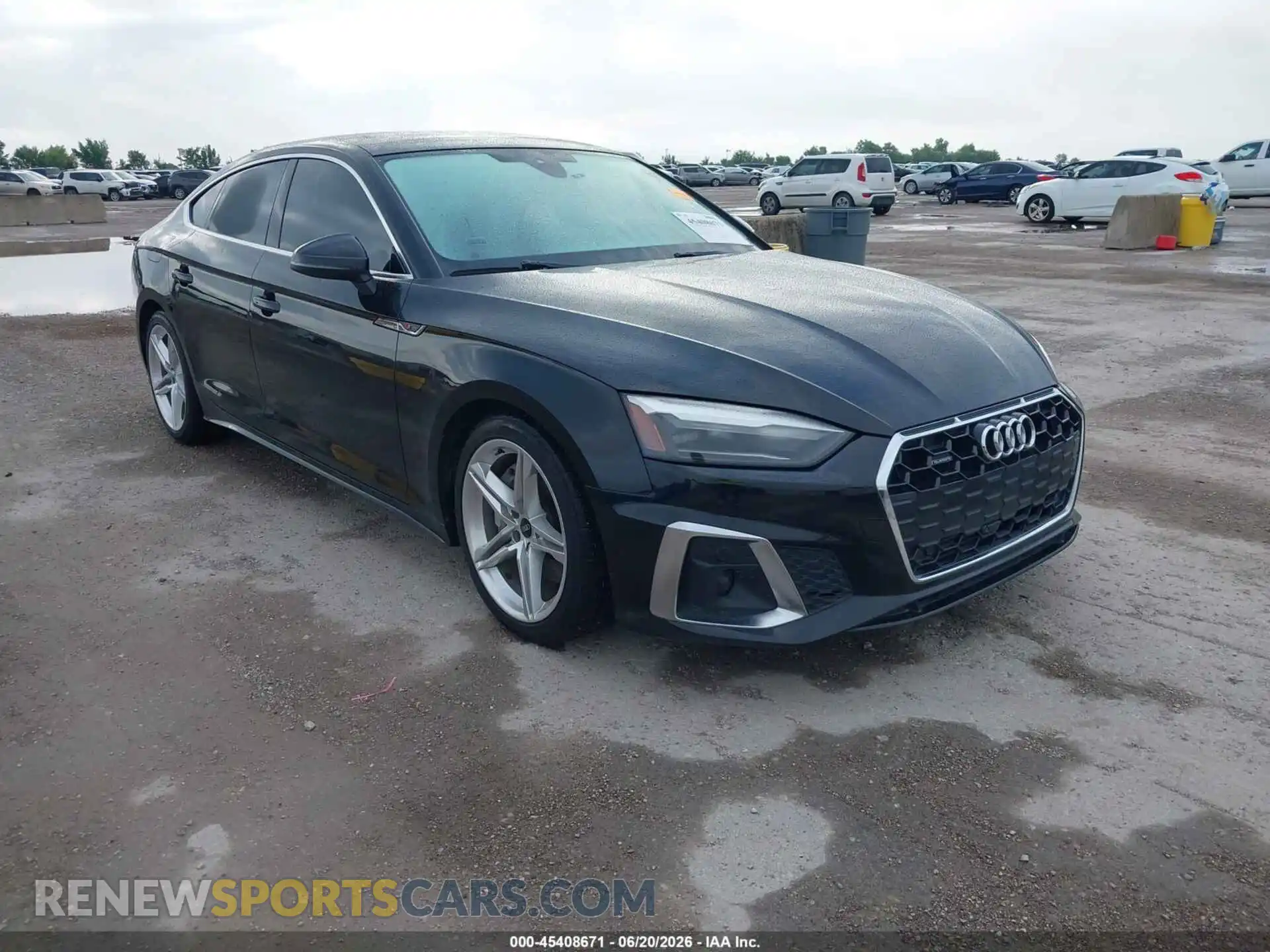 1 Фотография поврежденного автомобиля WAUDACF53NA029574 AUDI A5 SPORTBACK 2022