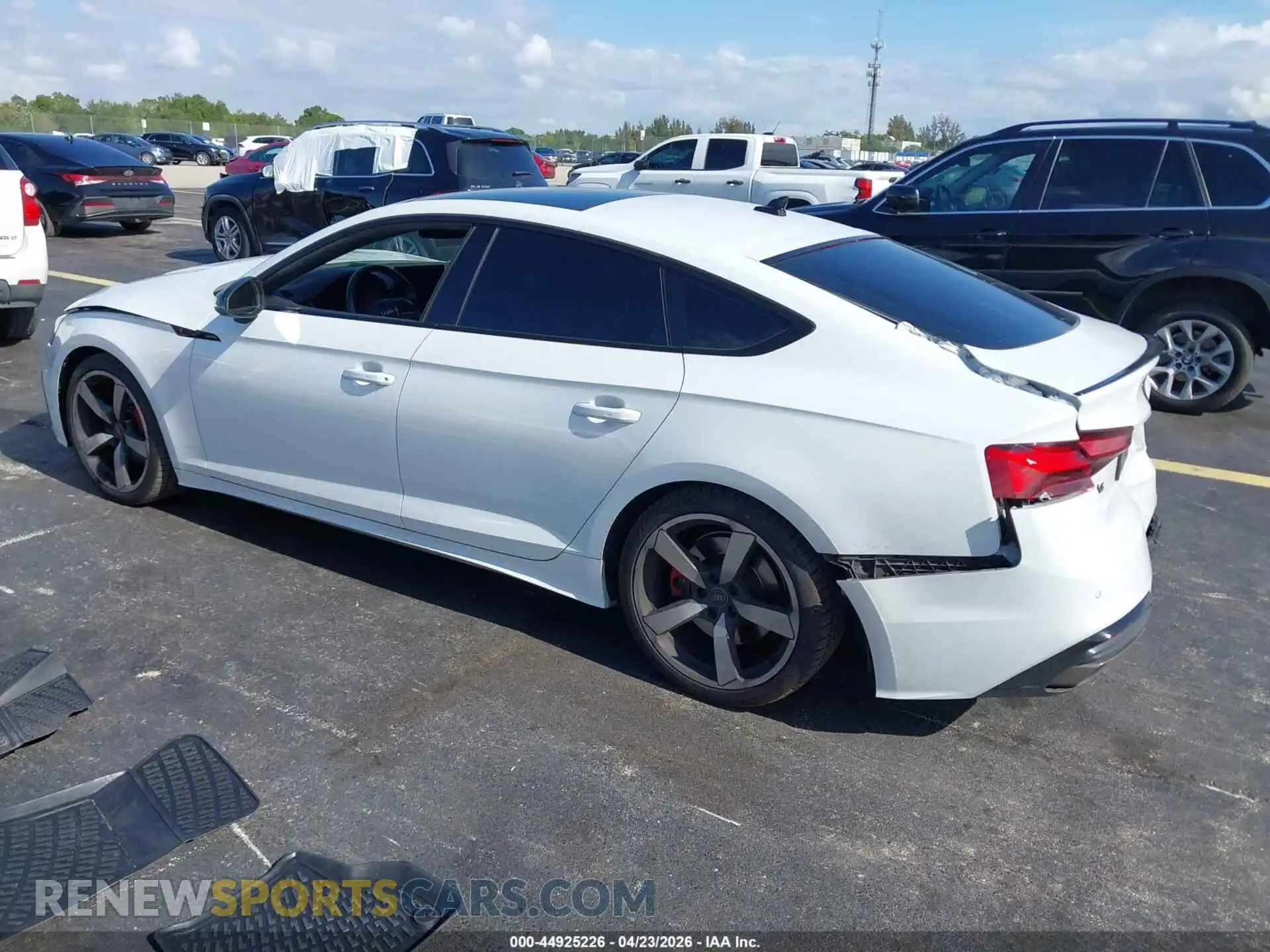 3 Фотография поврежденного автомобиля WAUFACF59PA030241 AUDI A5 SPORTBACK 2023