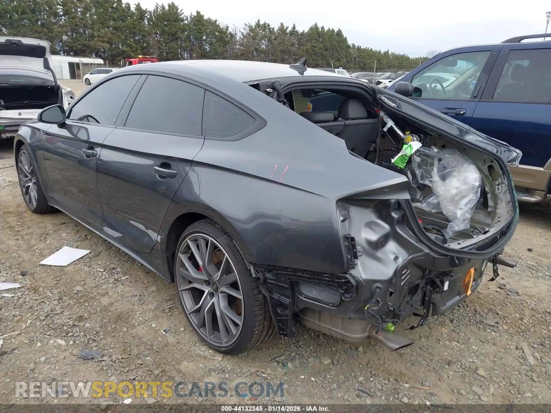 3 Фотография поврежденного автомобиля WAUFACF5XSA016258 AUDI A5 SPORTBACK 2025