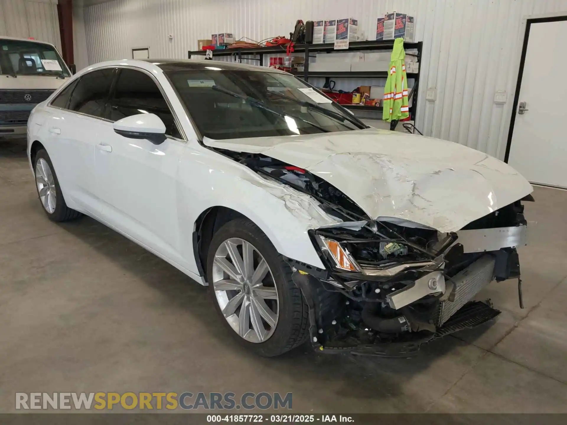 1 Photograph of a damaged car WAUE8AF25KN115936 AUDI A6 2019