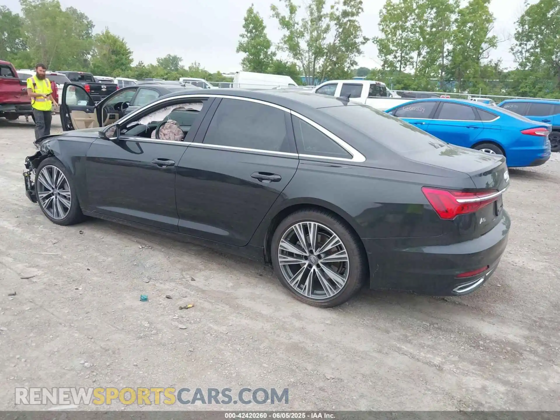 3 Photograph of a damaged car WAUE8AF27KN120183 AUDI A6 2019