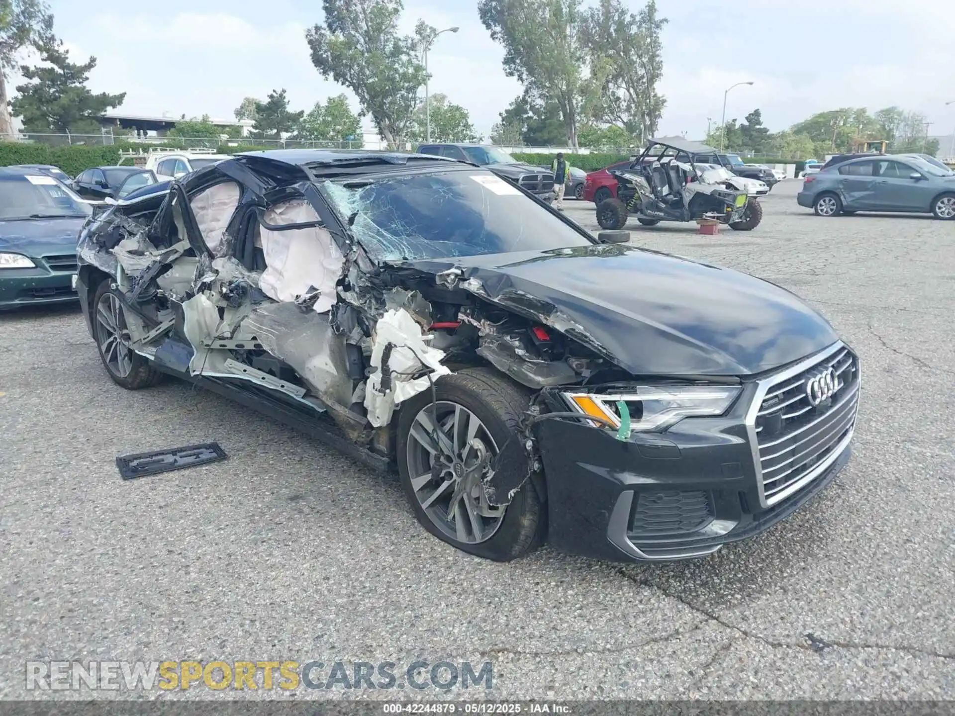 1 Photograph of a damaged car WAUL2AF26KN116506 AUDI A6 2019