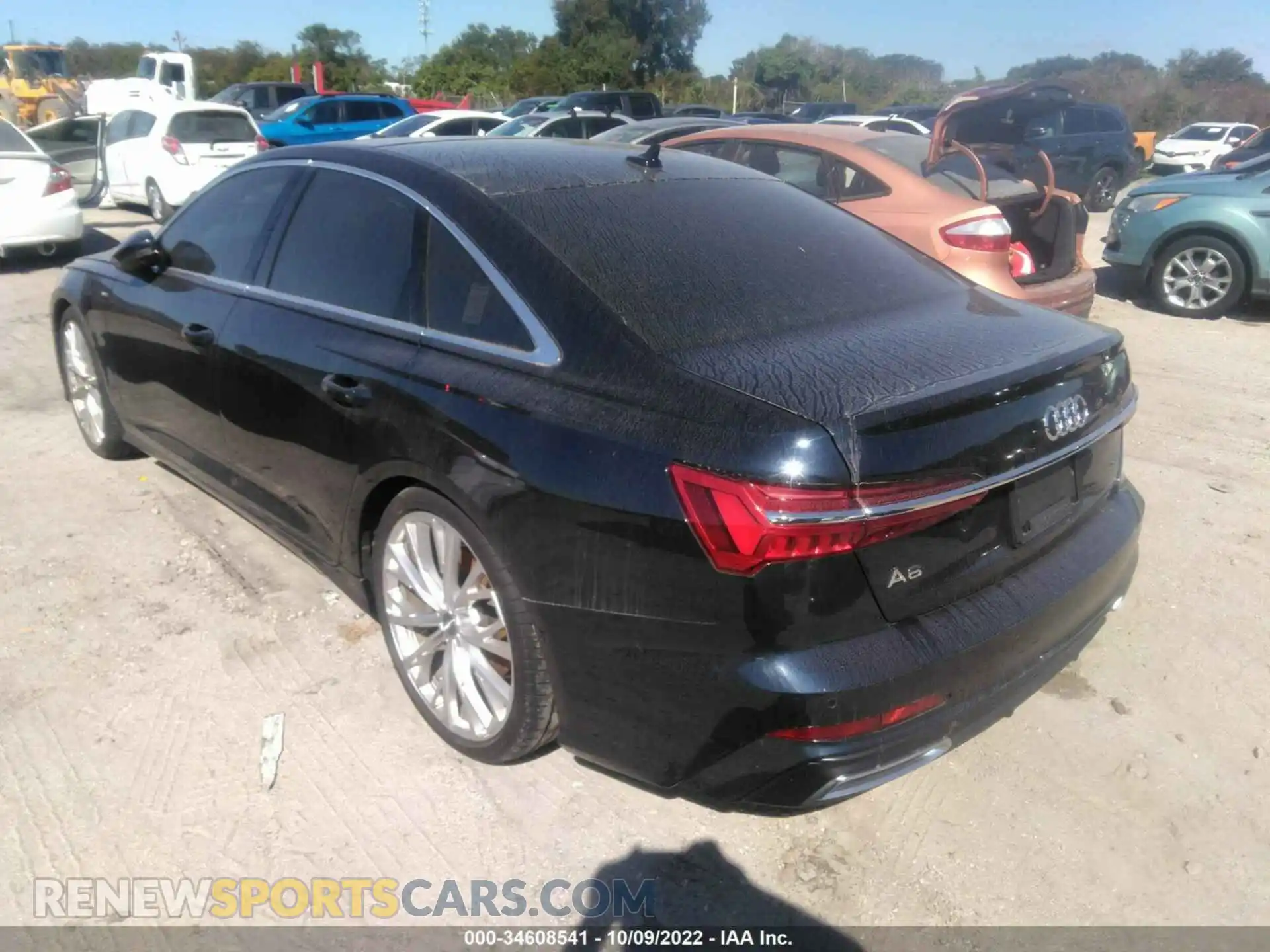 3 Фотография поврежденного автомобиля WAUM2AF27KN024034 AUDI A6 2019