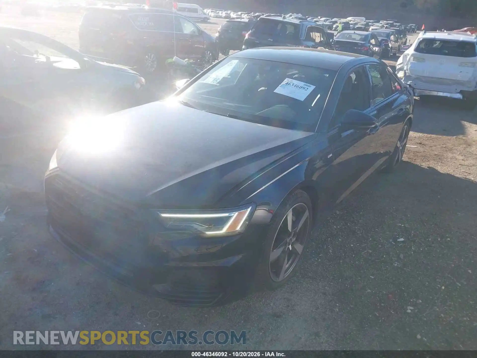 2 fotografías del automóvil dañado WAUL2AF23MN060611 AUDI A6 2021