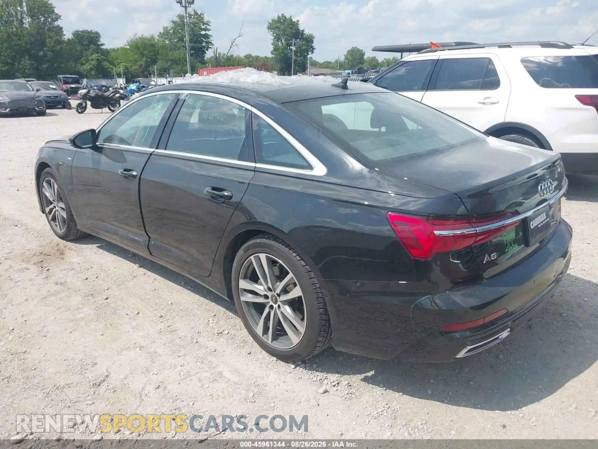 3 fotografías del automóvil dañado WAUL2AF25MN040795 AUDI A6 2021