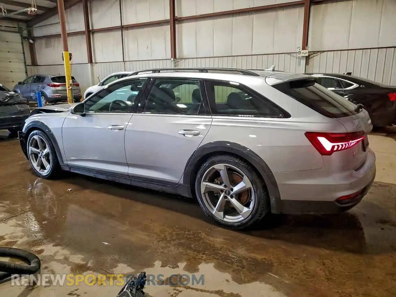 2 Photograph of a damaged car WAU92BF25NN033265 AUDI A6 2022