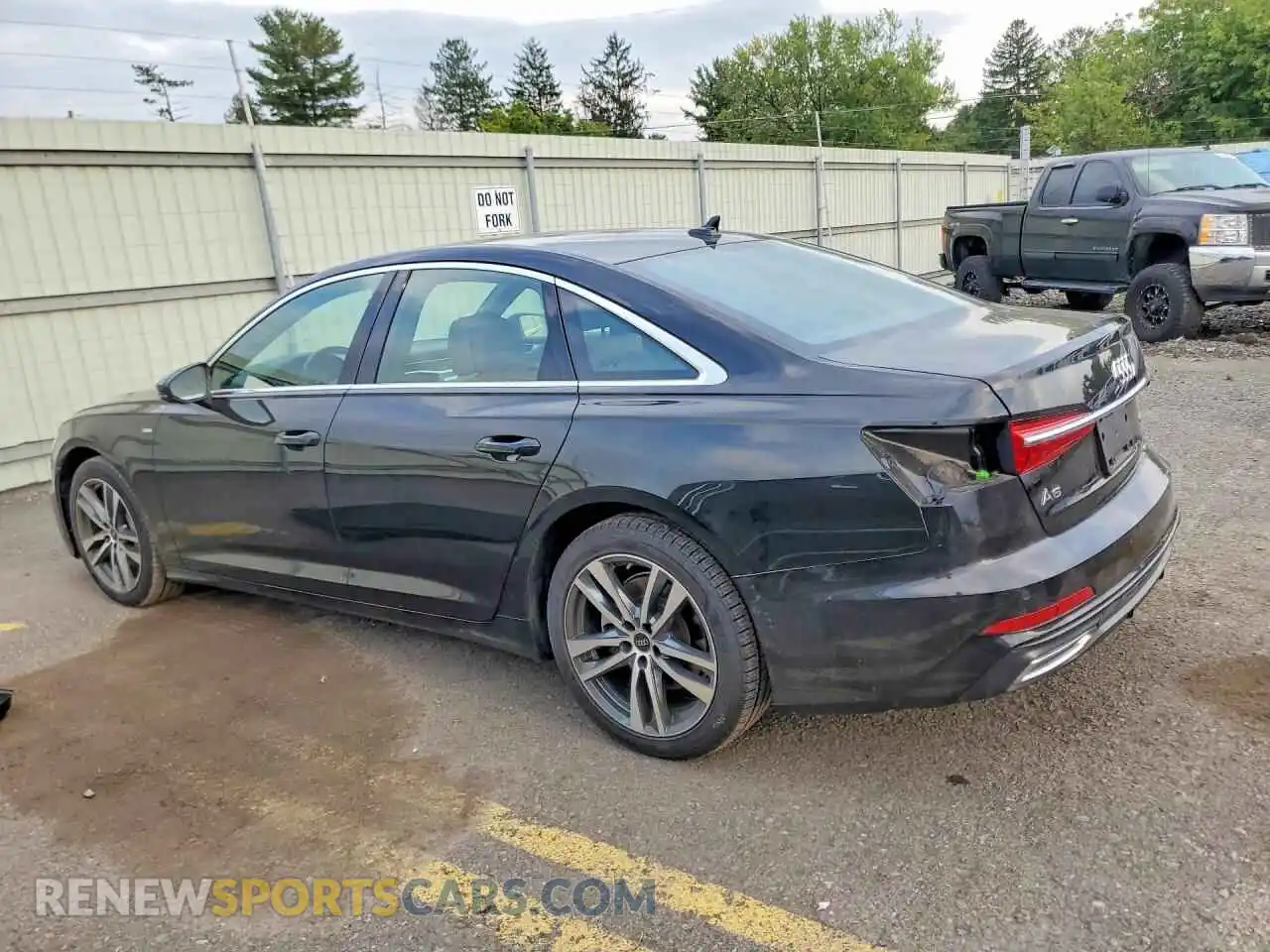 2 fotografías del automóvil dañado WAUM2BF27NN057626 AUDI A6 2022
