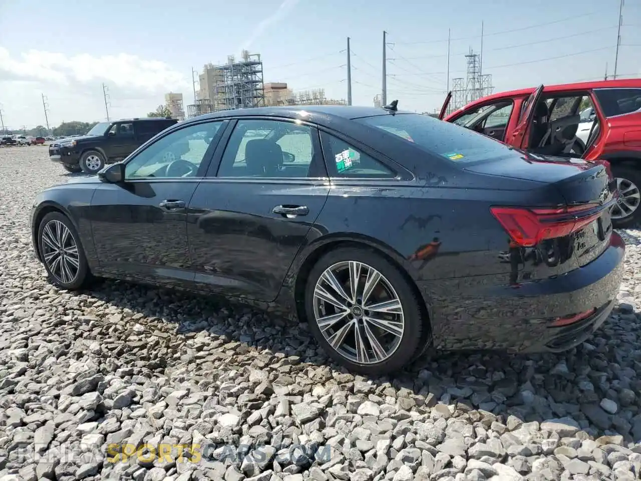 2 fotografías del automóvil dañado WAUE3BF23PN070443 AUDI A6 2023