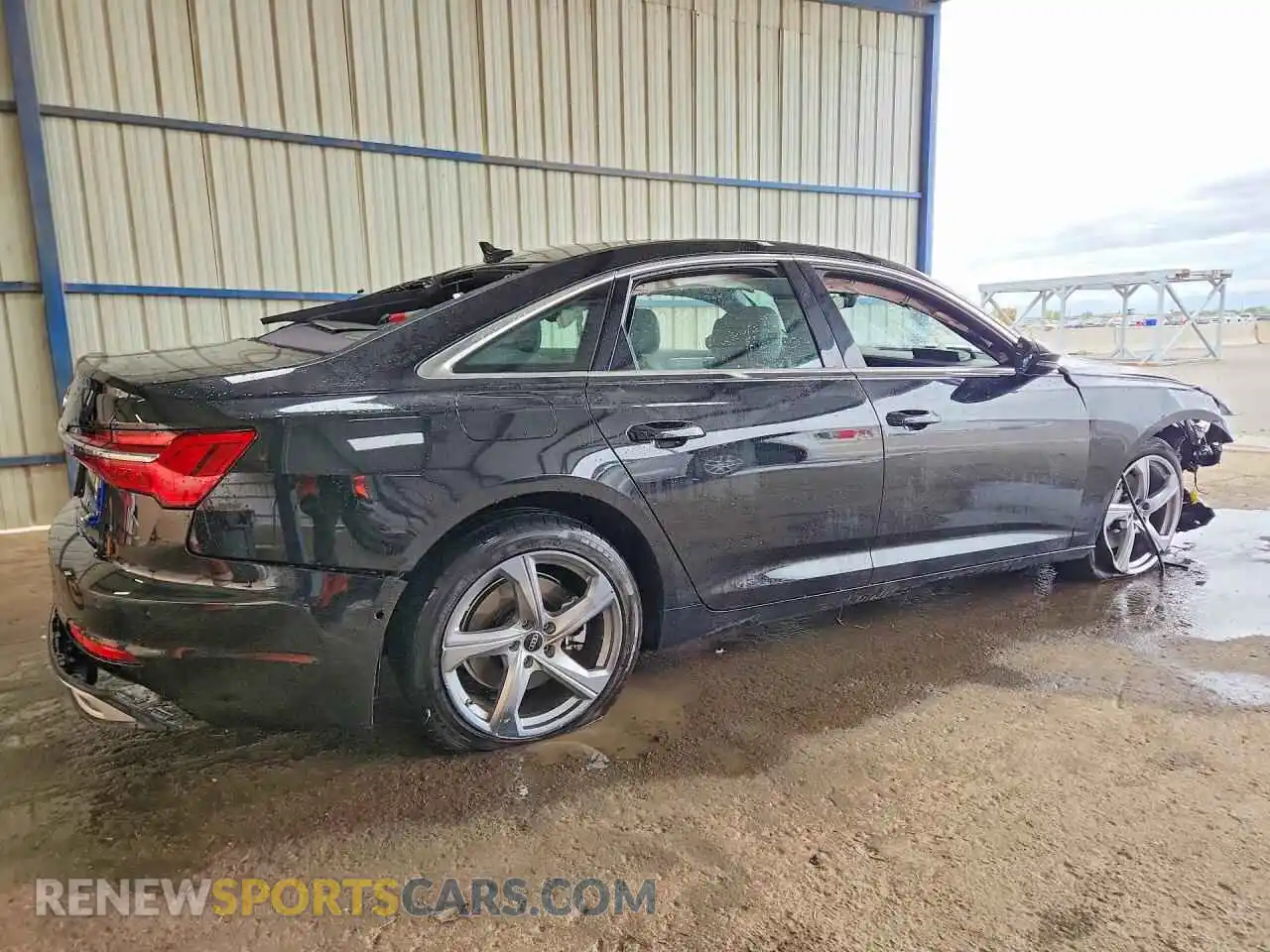 3 Фотография поврежденного автомобиля WAUE3BF29RN015398 AUDI A6 2024