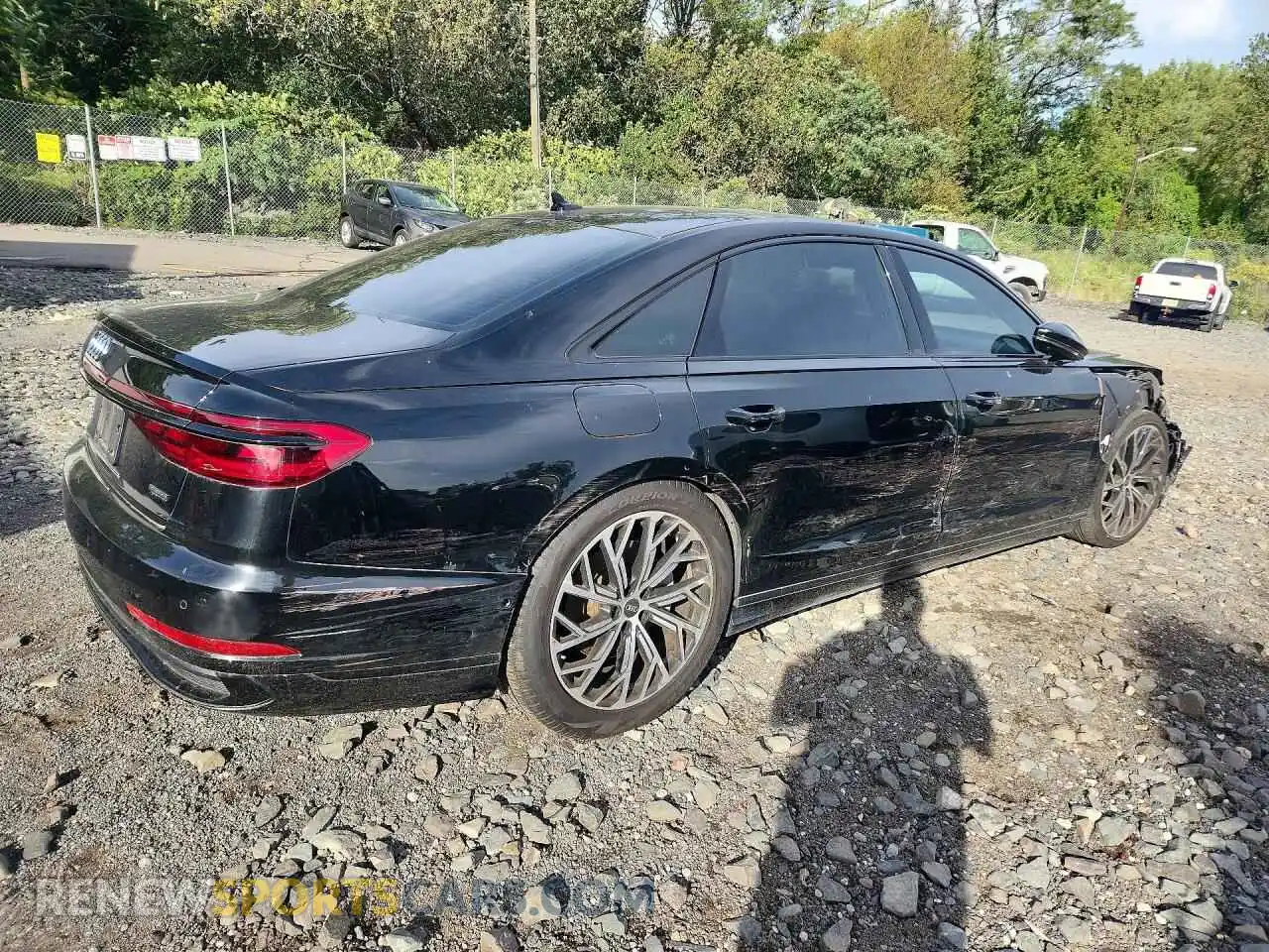 3 fotografías del automóvil dañado WAULDAF83PN015879 AUDI A8 2023