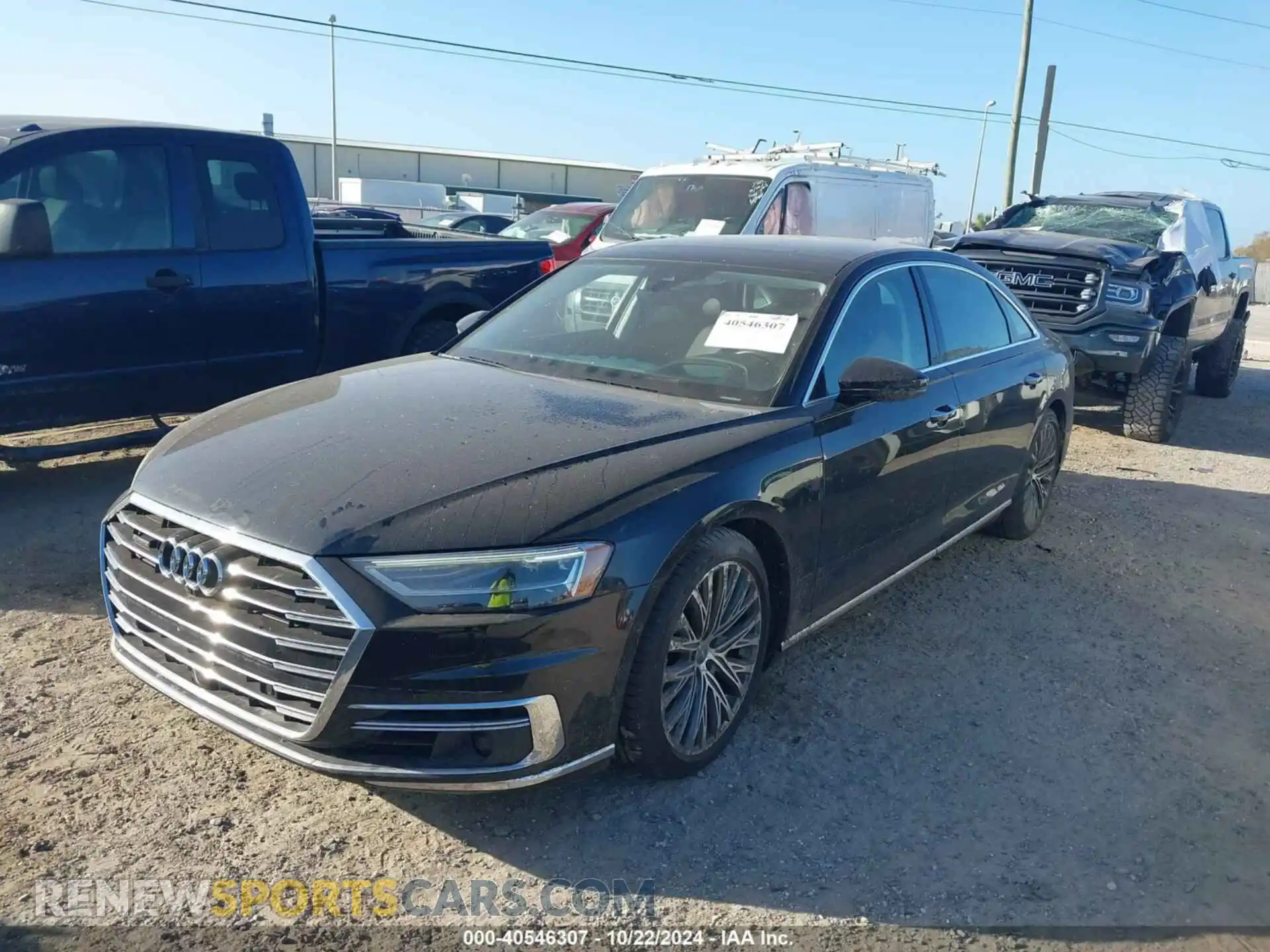 2 Фотография поврежденного автомобиля WAU8DAF81KN018259 AUDI A8 L 2019