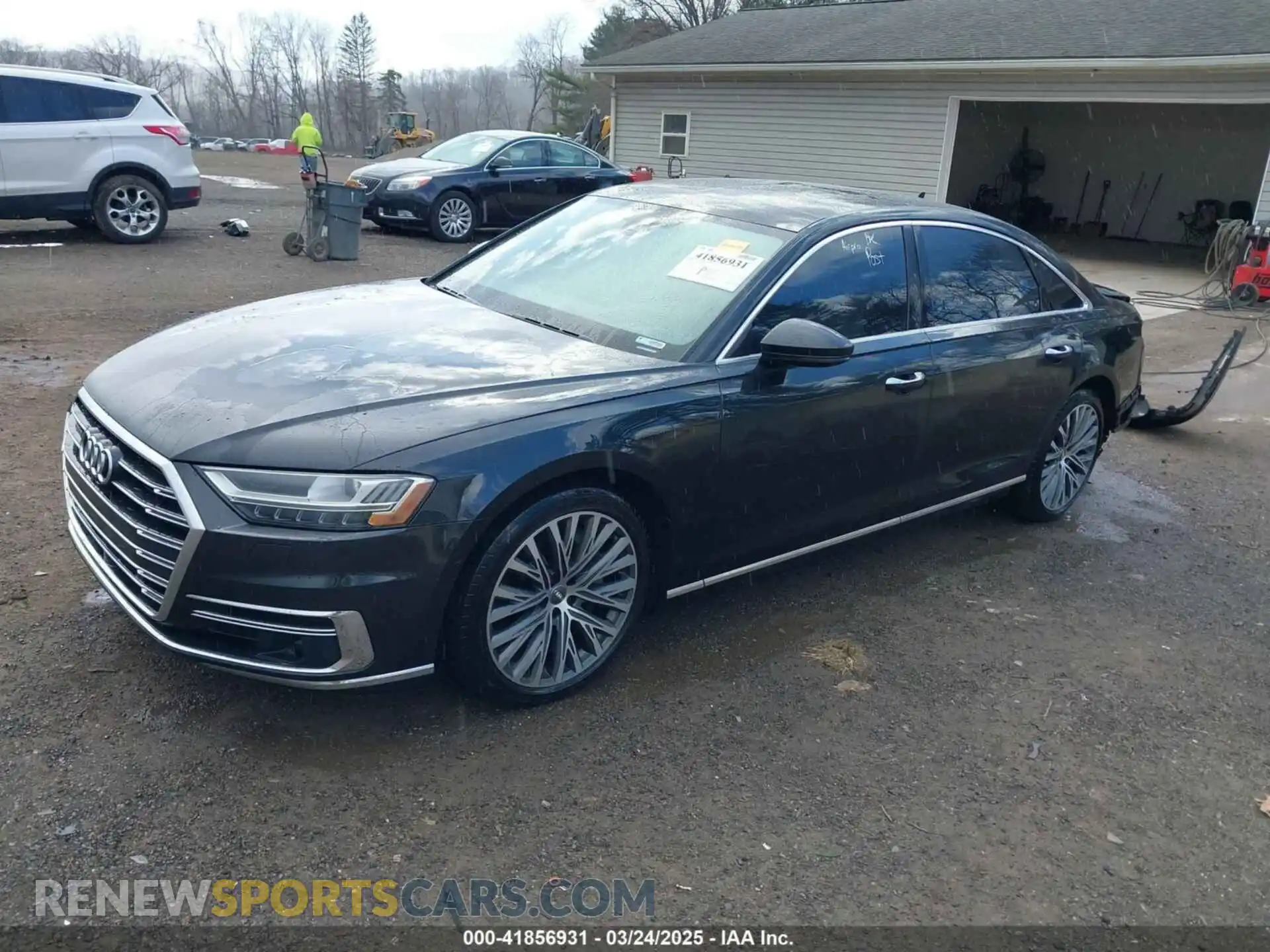 2 Фотография поврежденного автомобиля WAU8DAF84KN019115 AUDI A8 L 2019