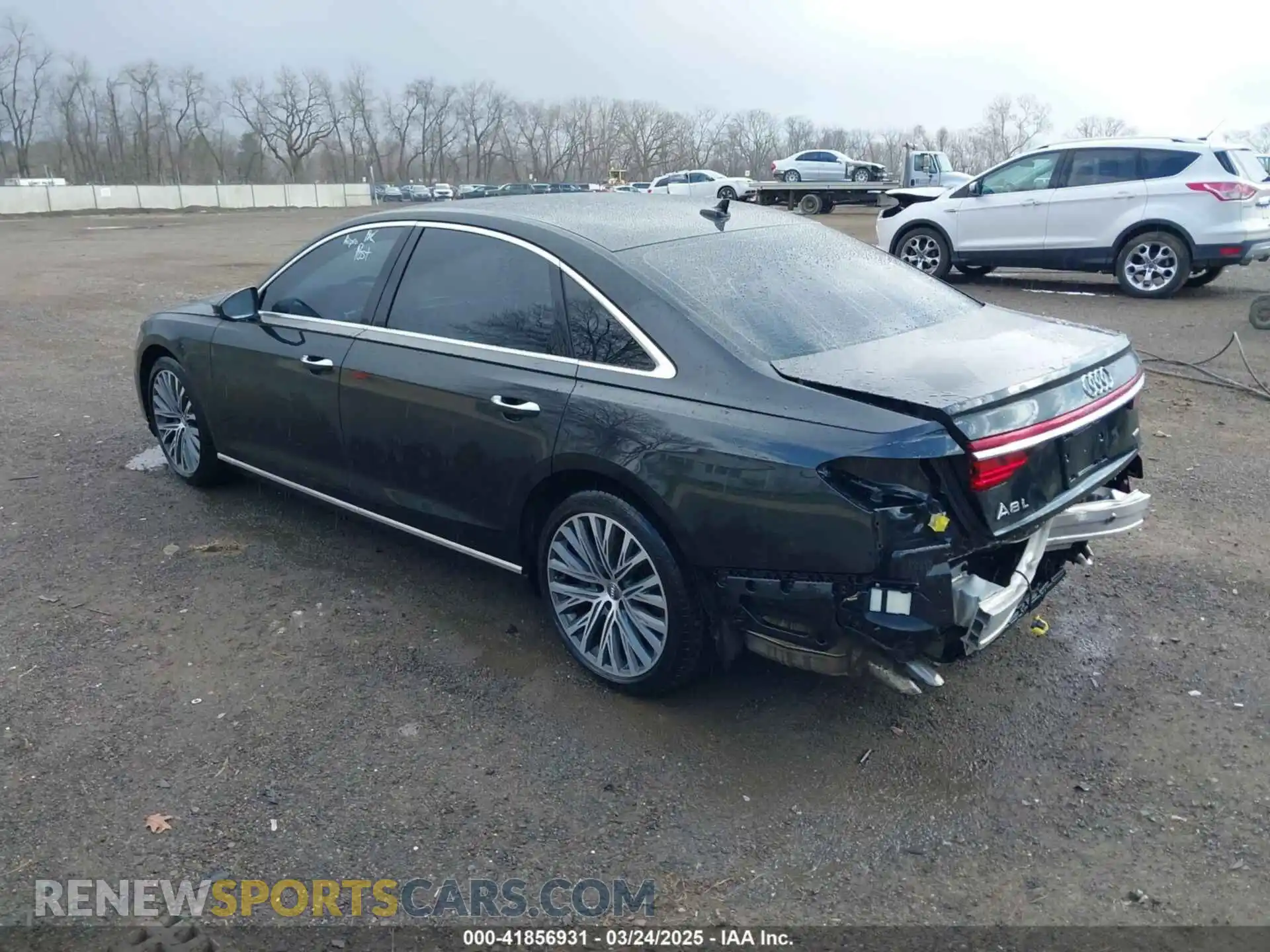 3 Фотография поврежденного автомобиля WAU8DAF84KN019115 AUDI A8 L 2019
