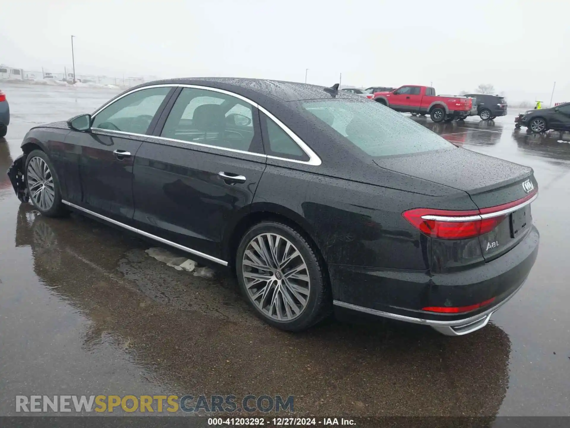 3 Фотография поврежденного автомобиля WAU8DAF8XKN018289 AUDI A8 L 2019