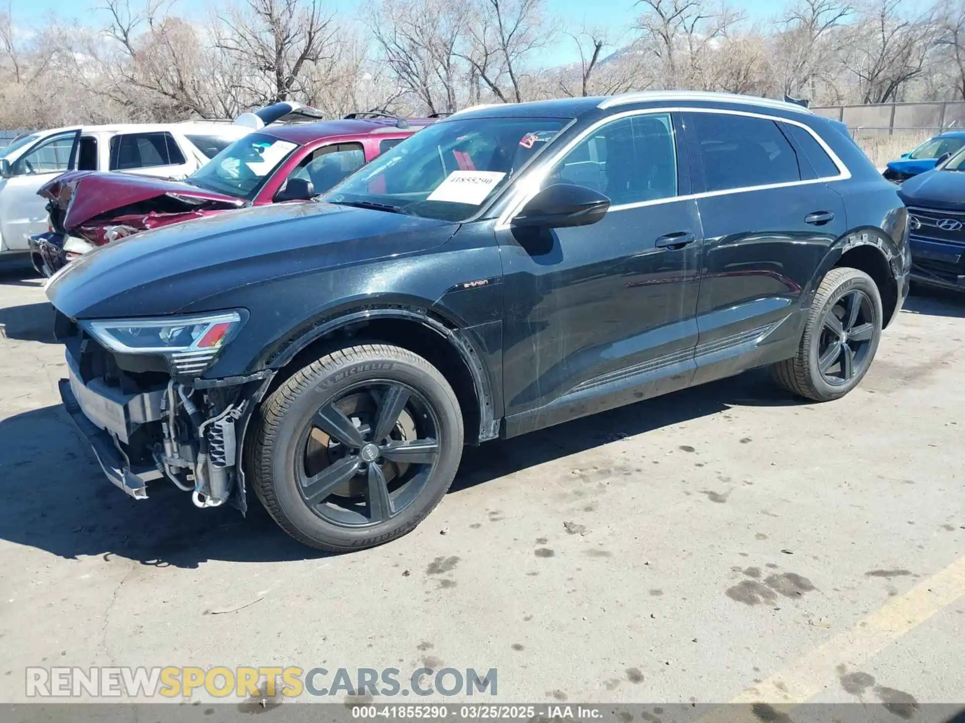 2 fotografías del automóvil dañado WA1LAAGE3KB024375 AUDI E-TRON 2019