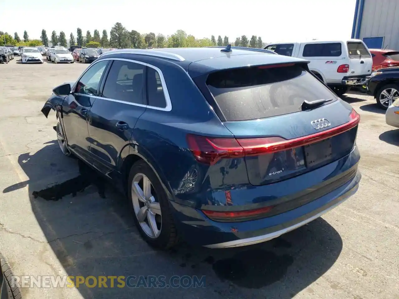 3 fotografías del automóvil dañado WA1LABGE2KB012000 AUDI E-TRON 2019