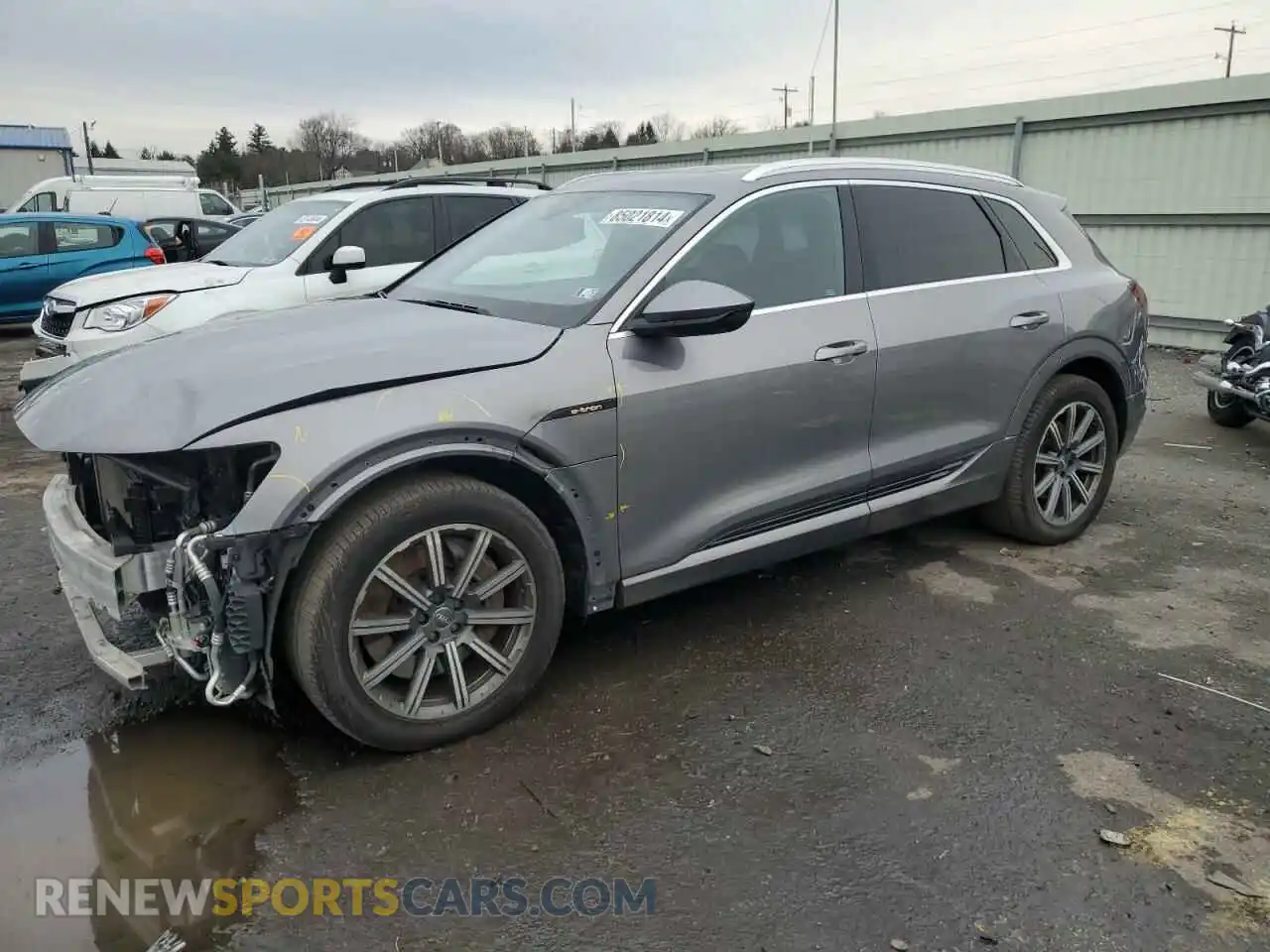 1 Фотография поврежденного автомобиля WA1LABGE4KB022253 AUDI E-TRON 2019