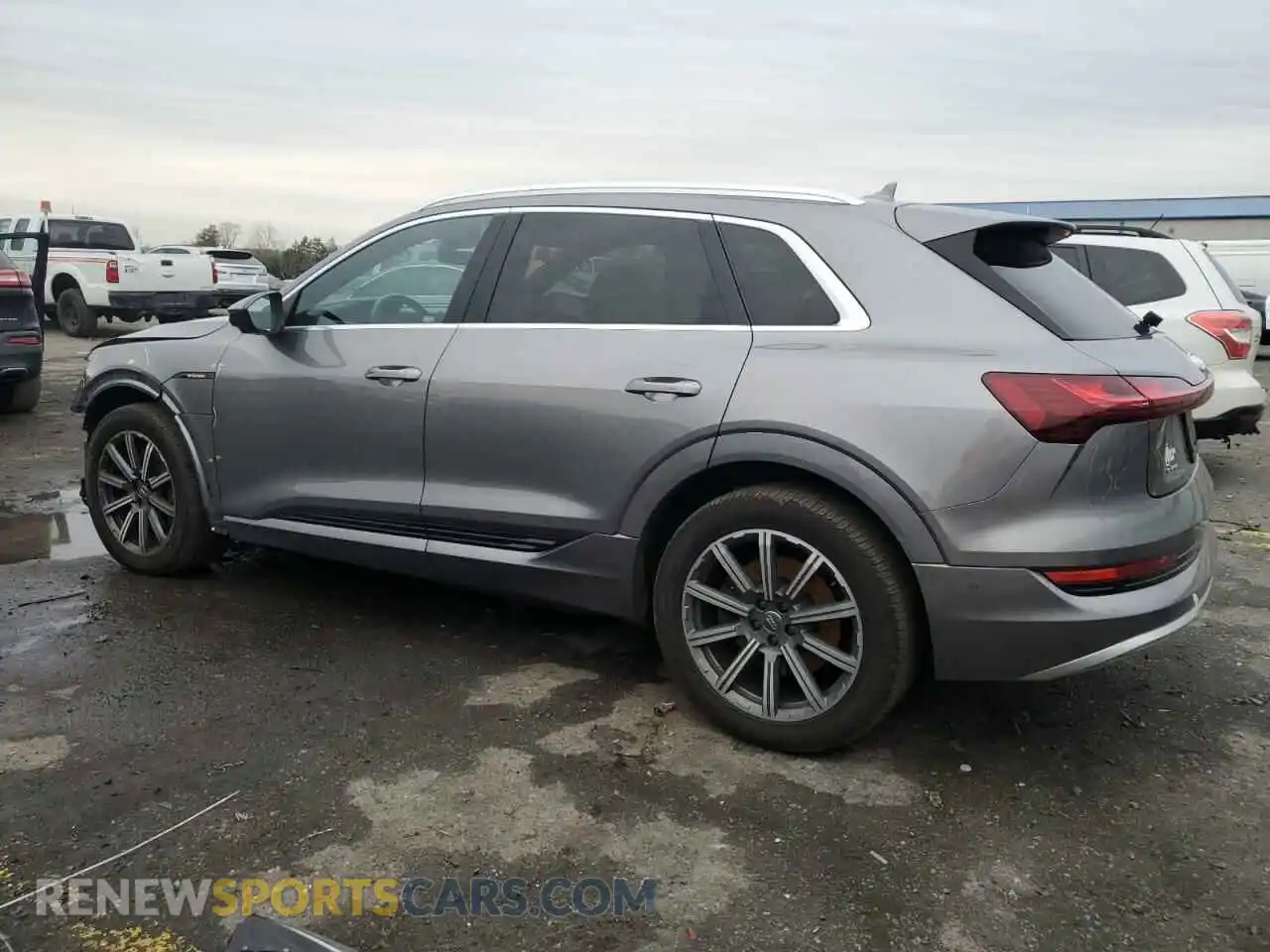 2 Фотография поврежденного автомобиля WA1LABGE4KB022253 AUDI E-TRON 2019