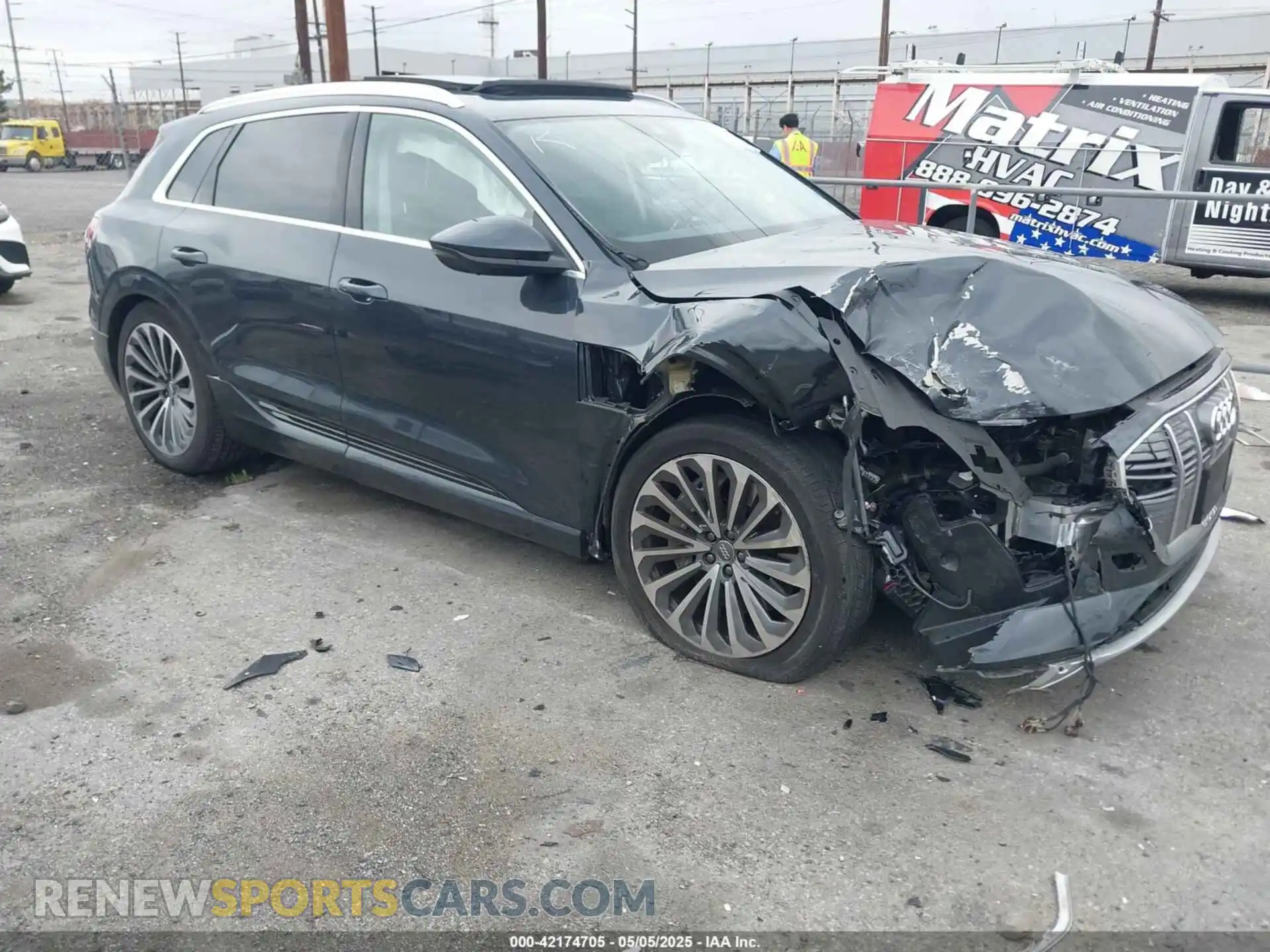 1 Photograph of a damaged car WA1VABGEXKB024680 AUDI E-TRON 2019