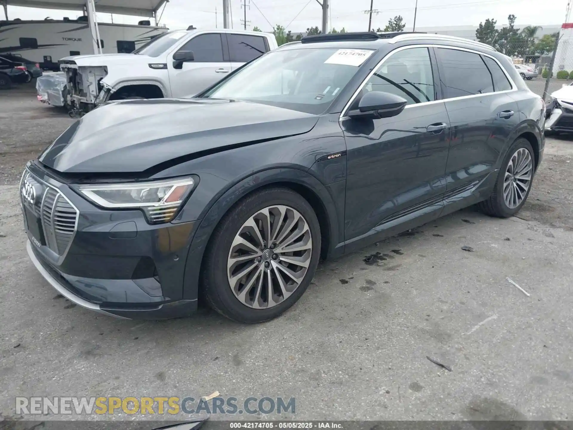 2 Photograph of a damaged car WA1VABGEXKB024680 AUDI E-TRON 2019