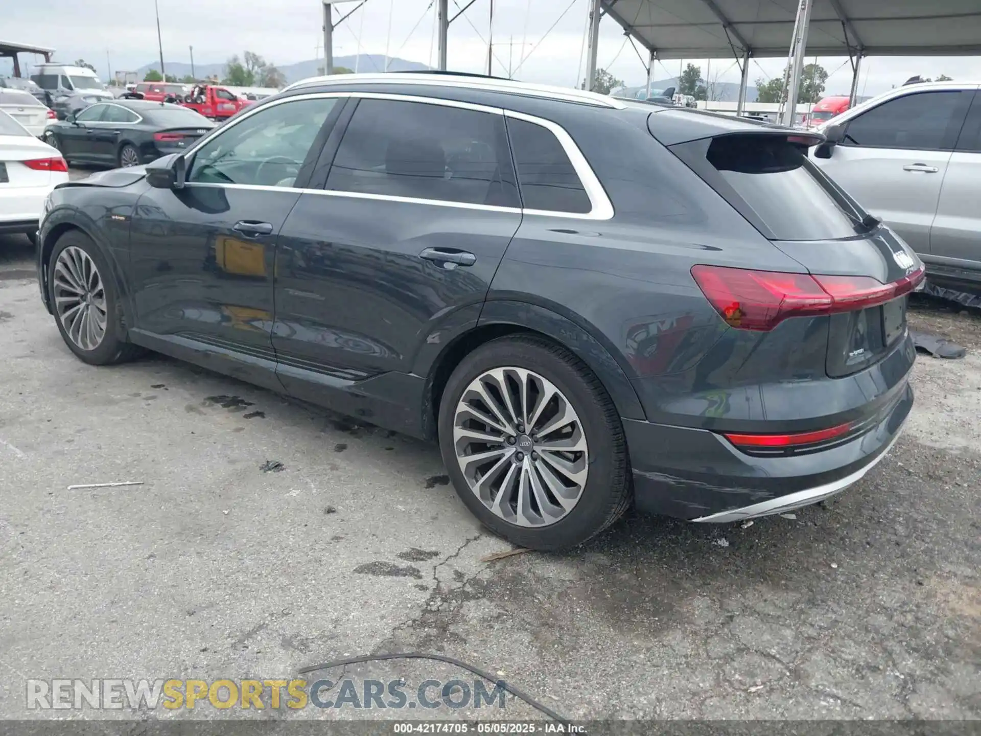 3 Photograph of a damaged car WA1VABGEXKB024680 AUDI E-TRON 2019