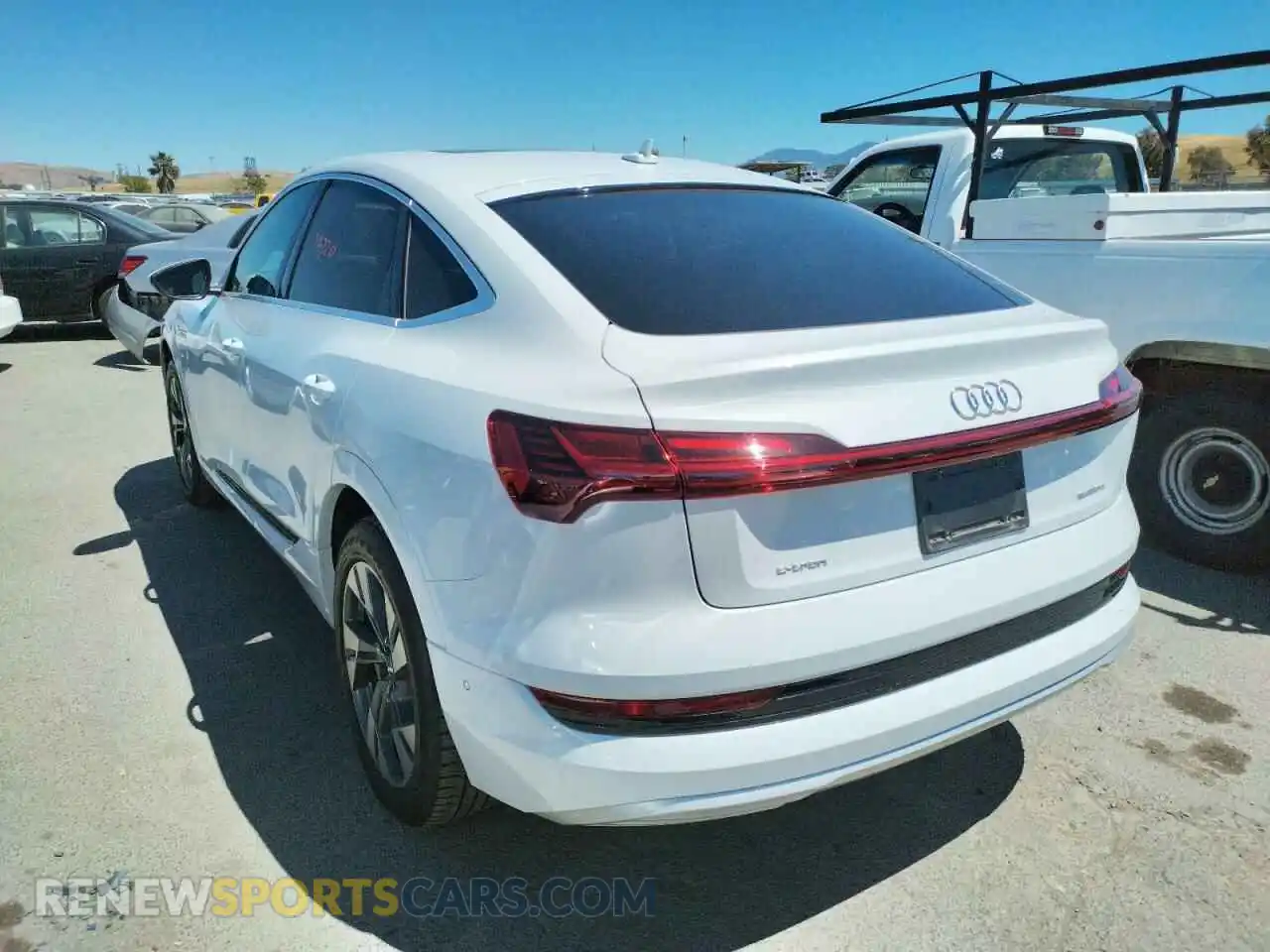 3 Photograph of a damaged car WA12ABGE6LB032103 AUDI E-TRON 2020