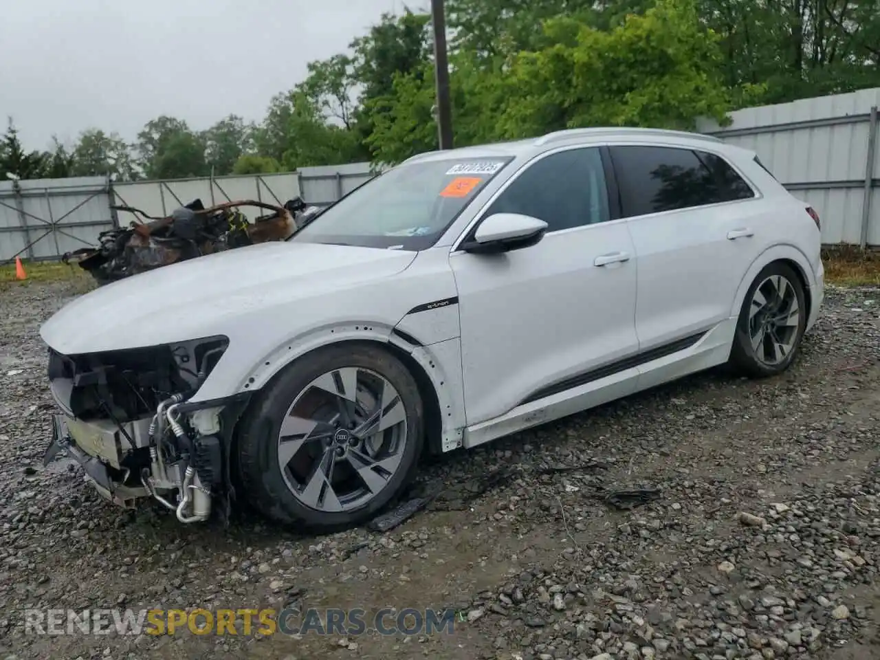 1 Photograph of a damaged car WA1AAAGE2MB037094 AUDI E-TRON 2021