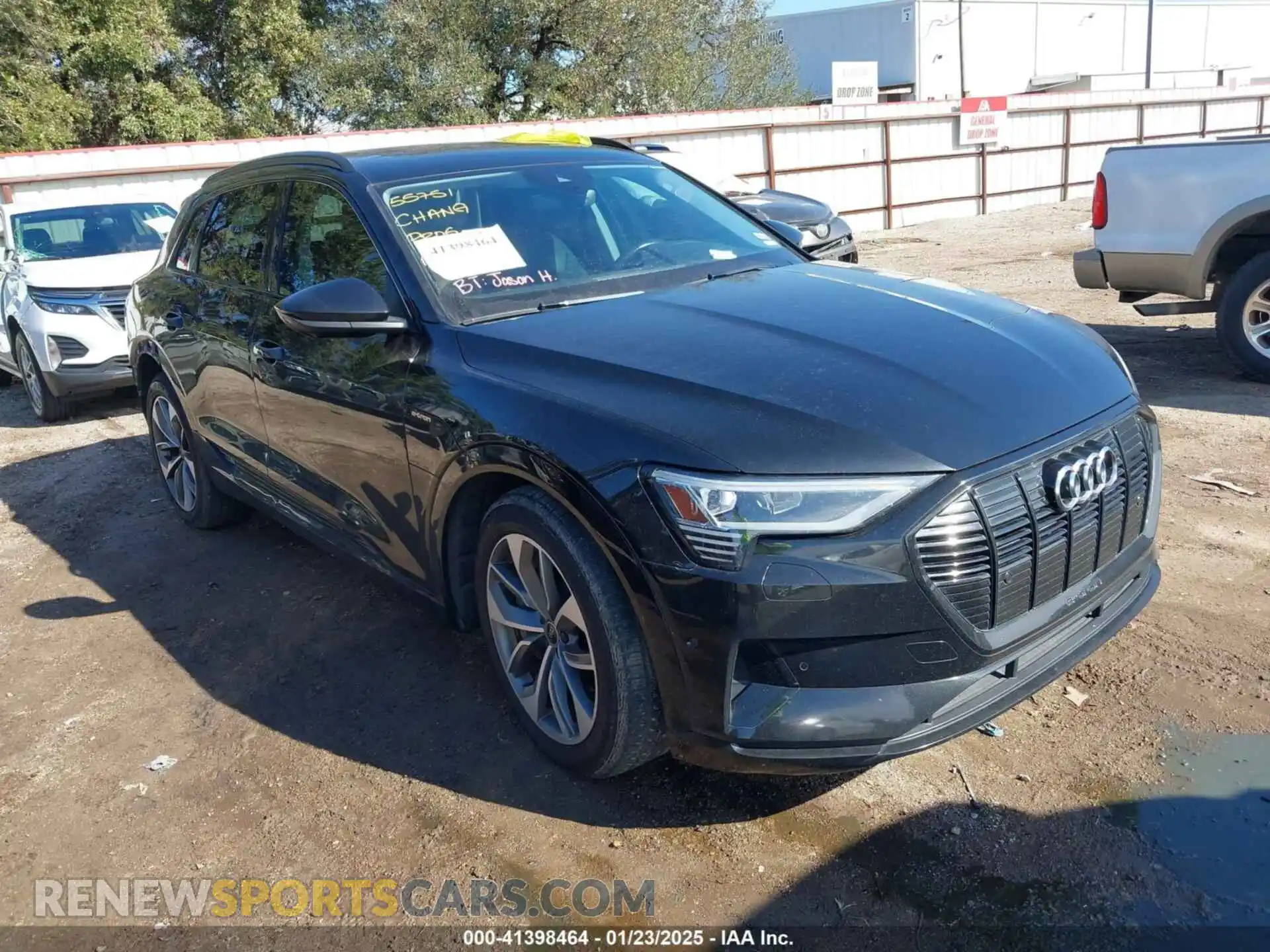1 Photograph of a damaged car WA1LAAGE4MB010570 AUDI E-TRON 2021