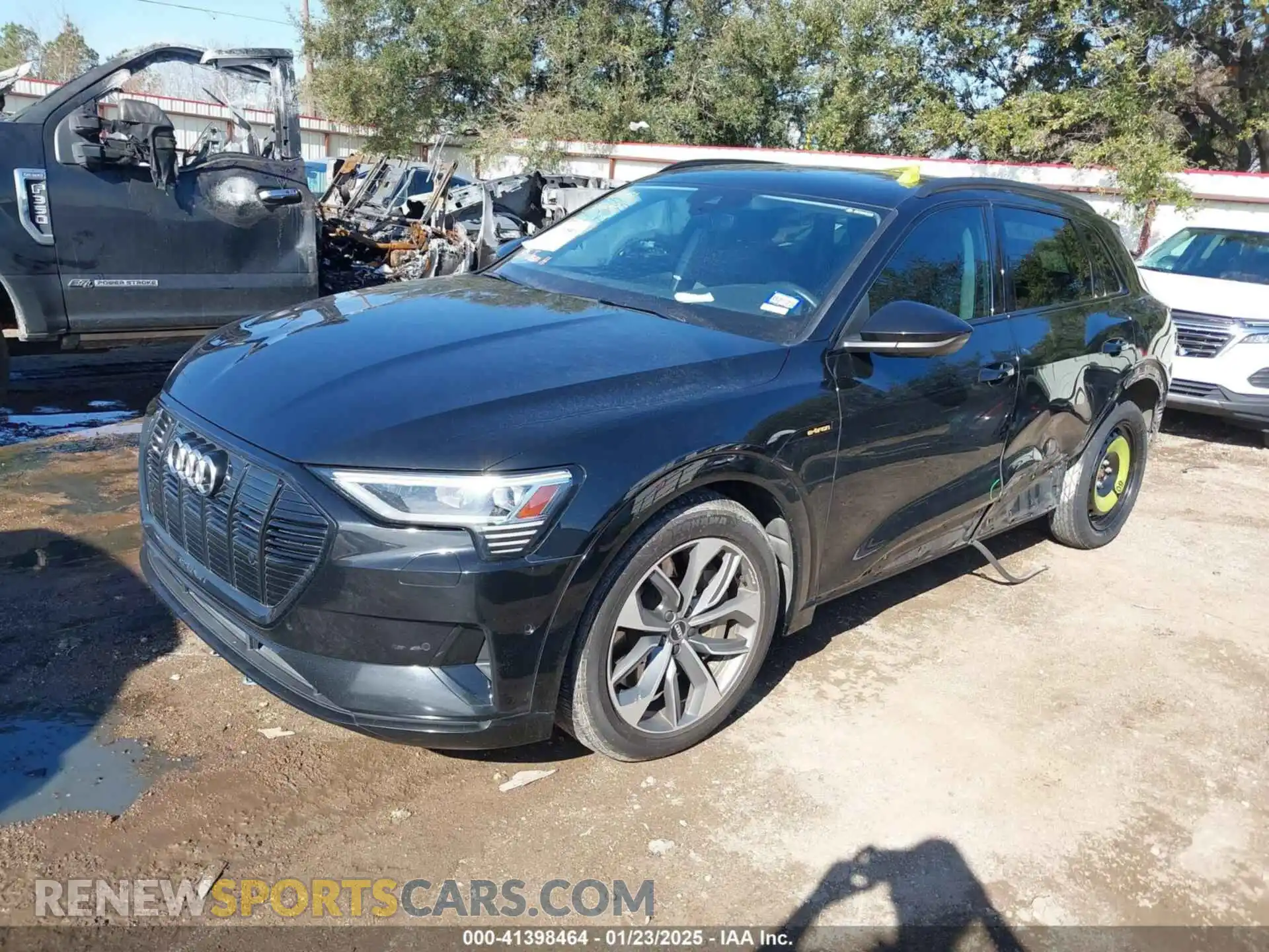 2 Photograph of a damaged car WA1LAAGE4MB010570 AUDI E-TRON 2021