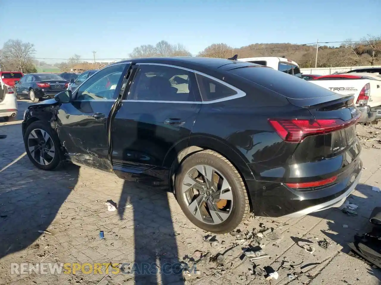 2 Photograph of a damaged car WA13AAGE3NB025174 AUDI E-TRON 2022