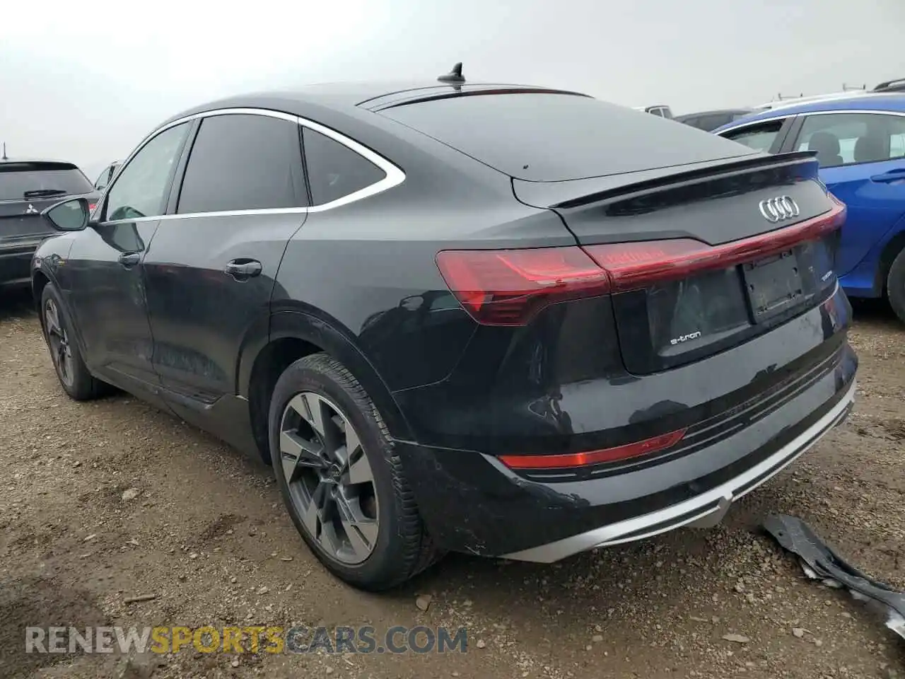 2 Photograph of a damaged car WA13AAGE4NB004110 AUDI E-TRON 2022