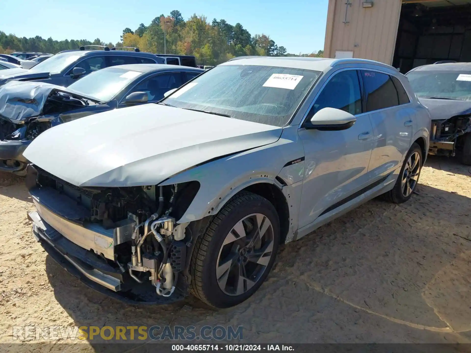 2 Фотография поврежденного автомобиля WA1AAAGE1NB023415 AUDI E-TRON 2022