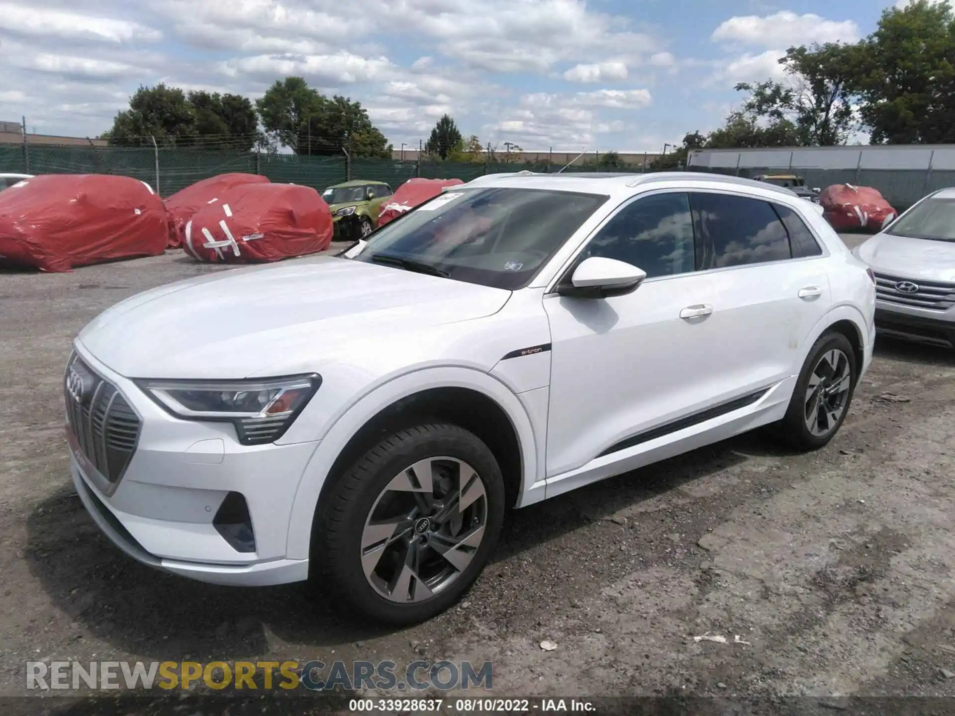 2 Photograph of a damaged car WA1AAAGE2NB005828 AUDI E-TRON 2022